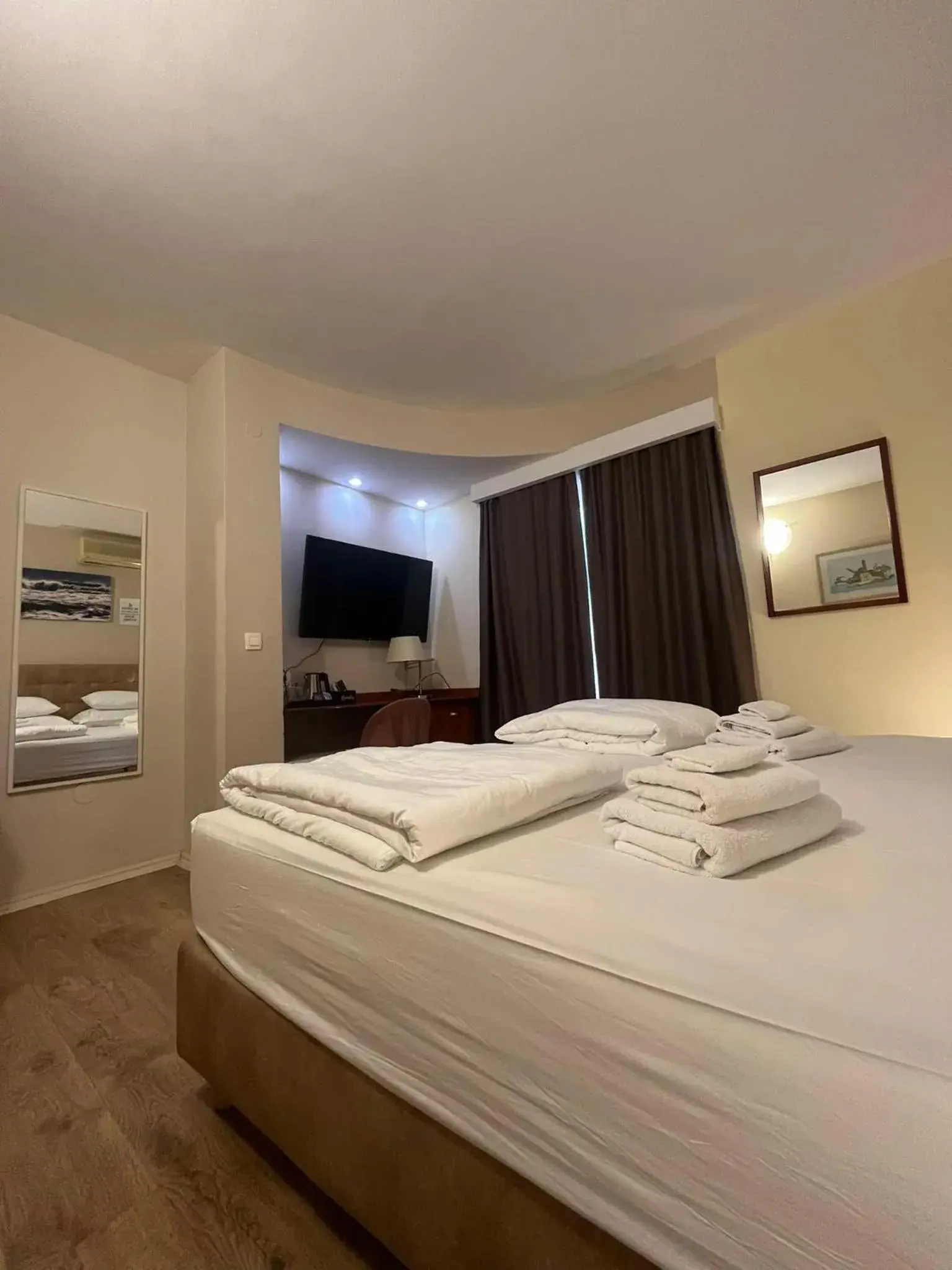 Double or Twin Room with Mountain View in Dela Double or Twin Room with Mountain View in Dela