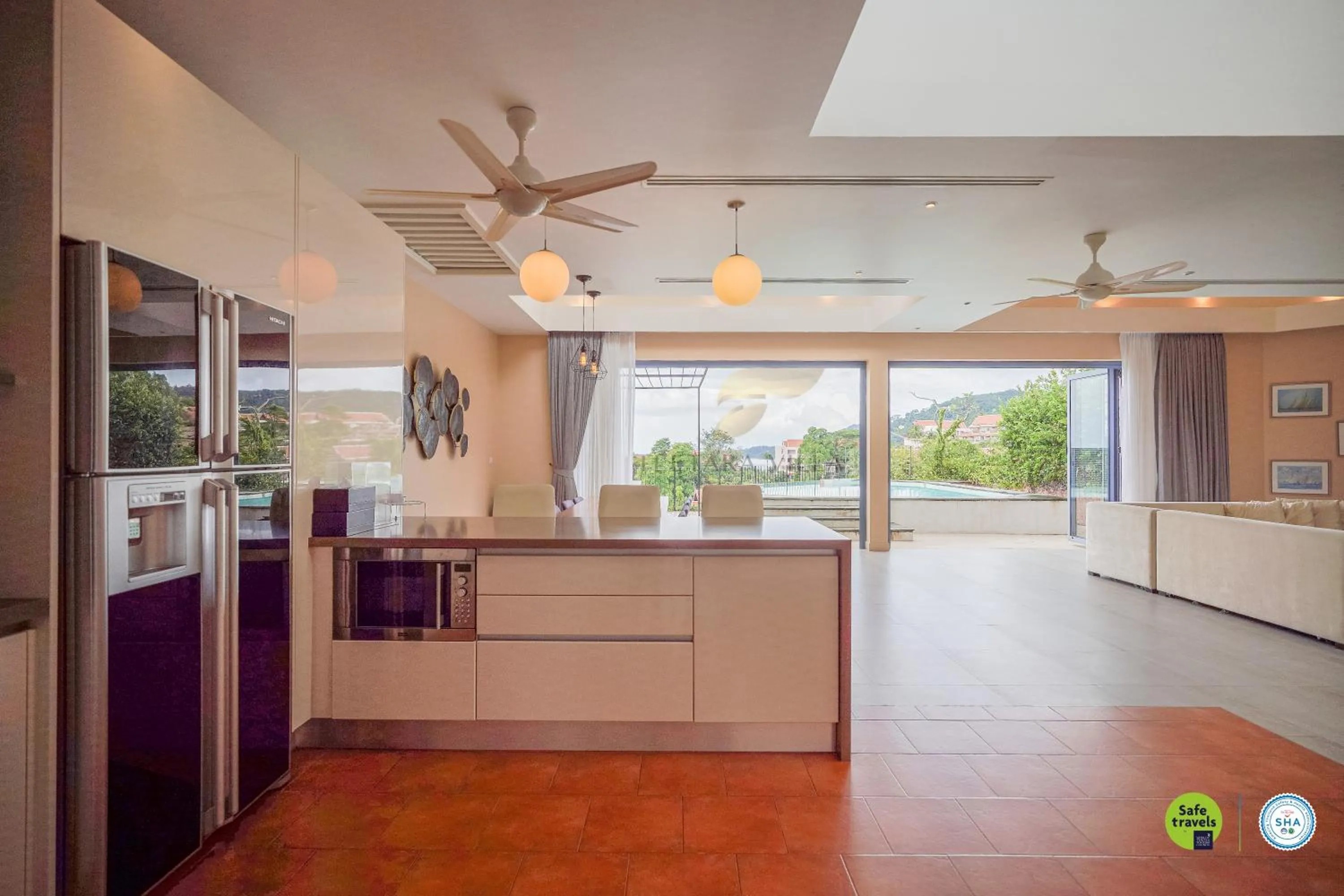 Kitchen or kitchenette in Teetara Villa Patong