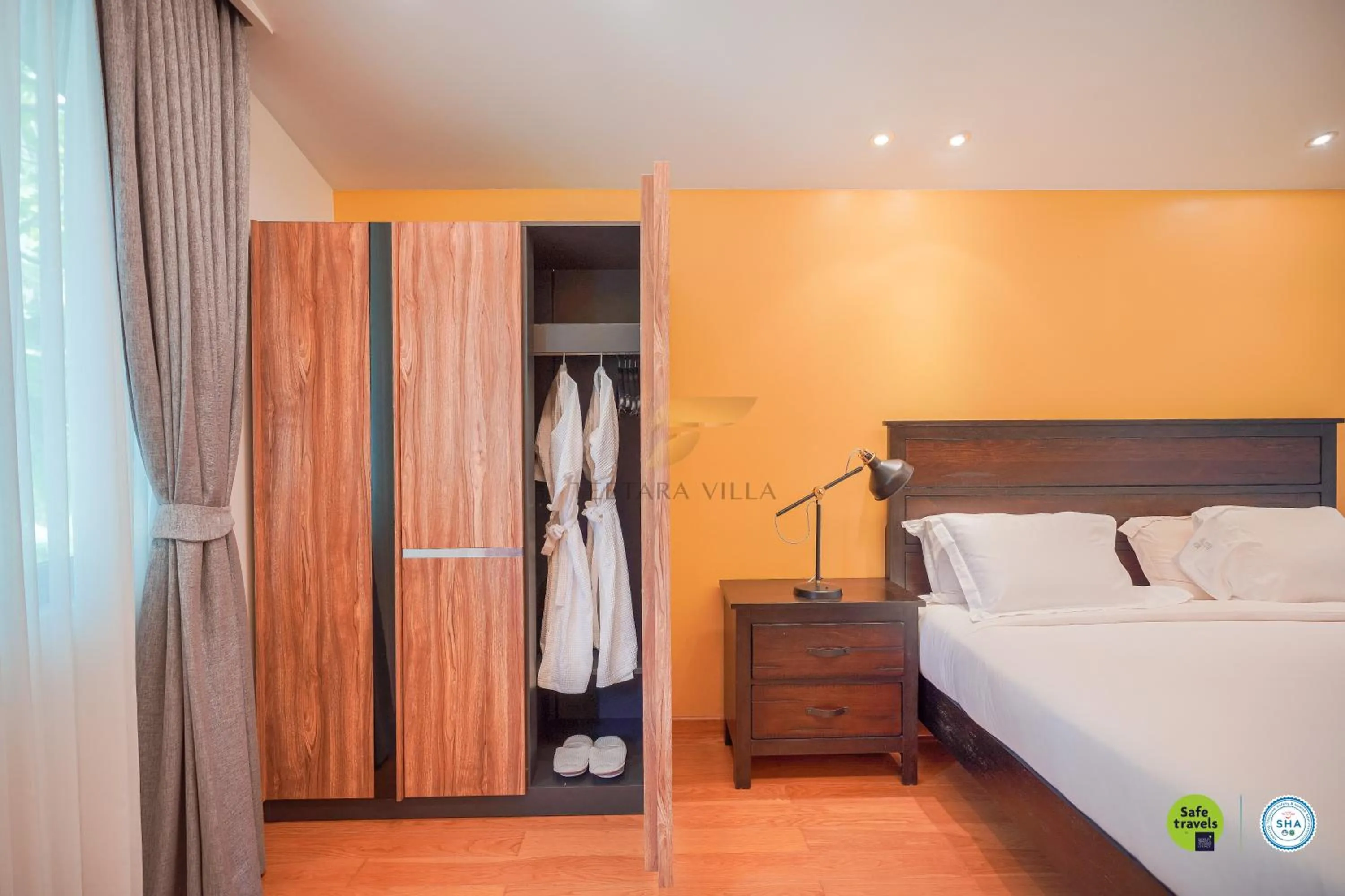 Bed in Teetara Villa Patong