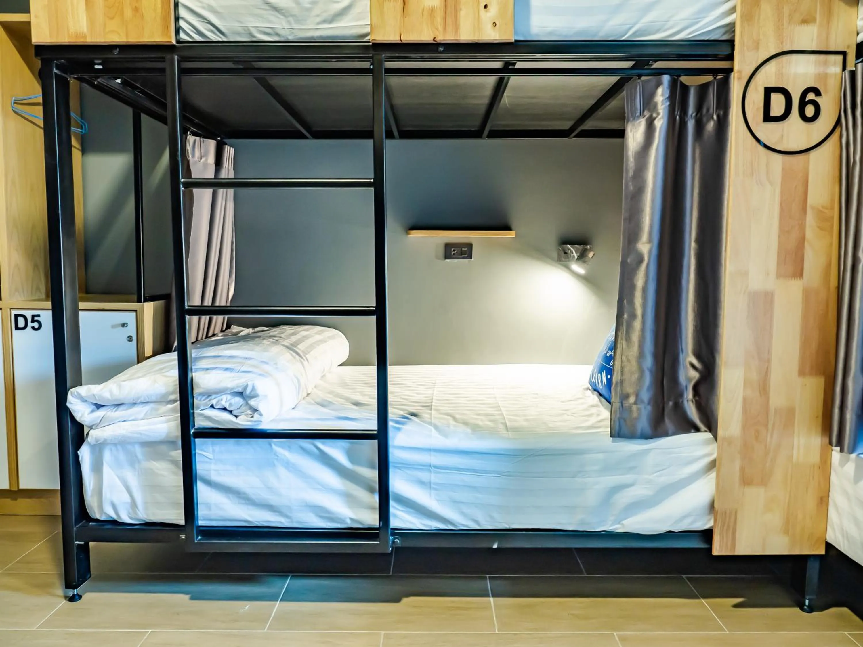 bunk bed, Bed in Ray Hostel