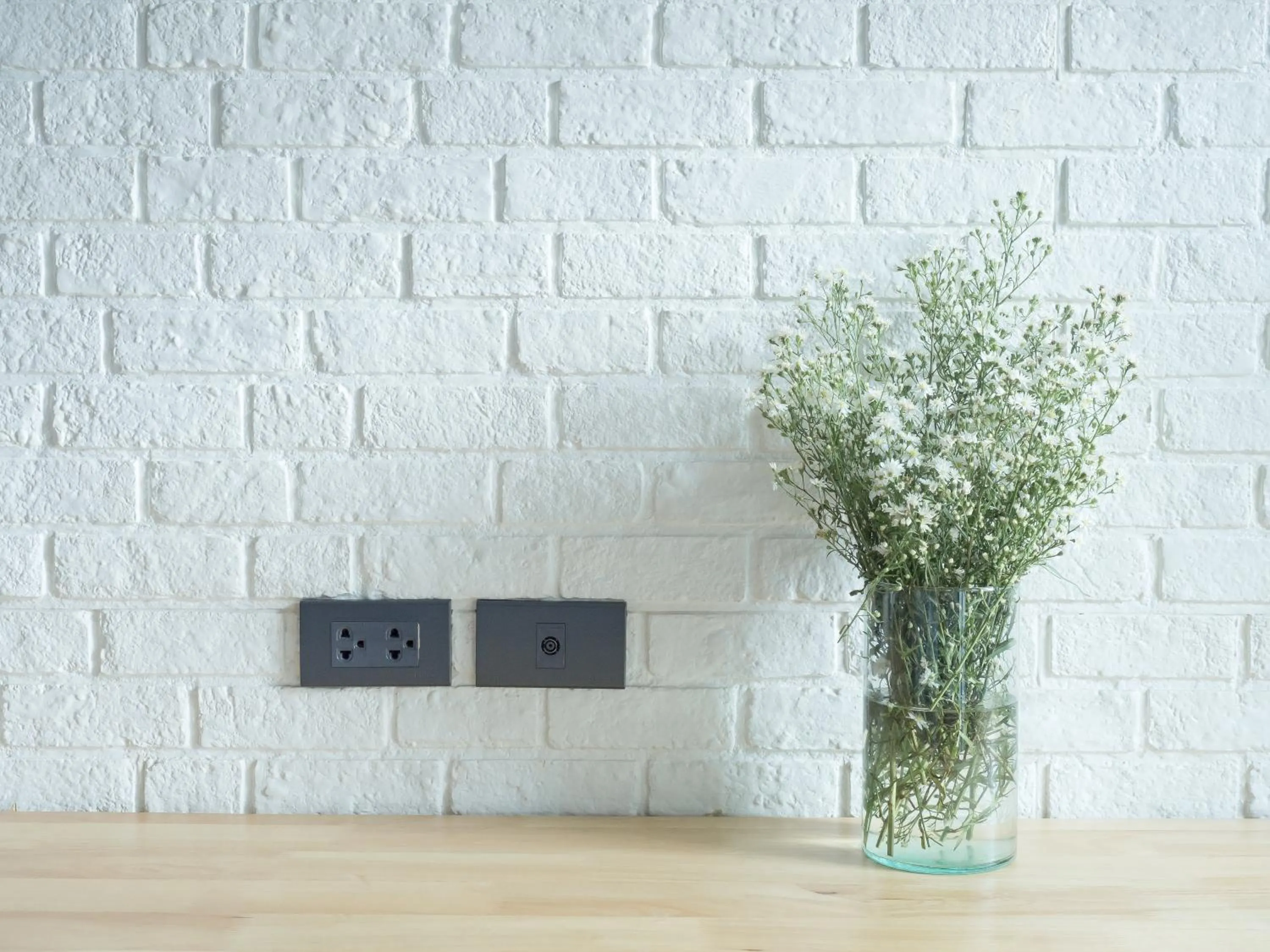 Decorative detail in Ray Hostel