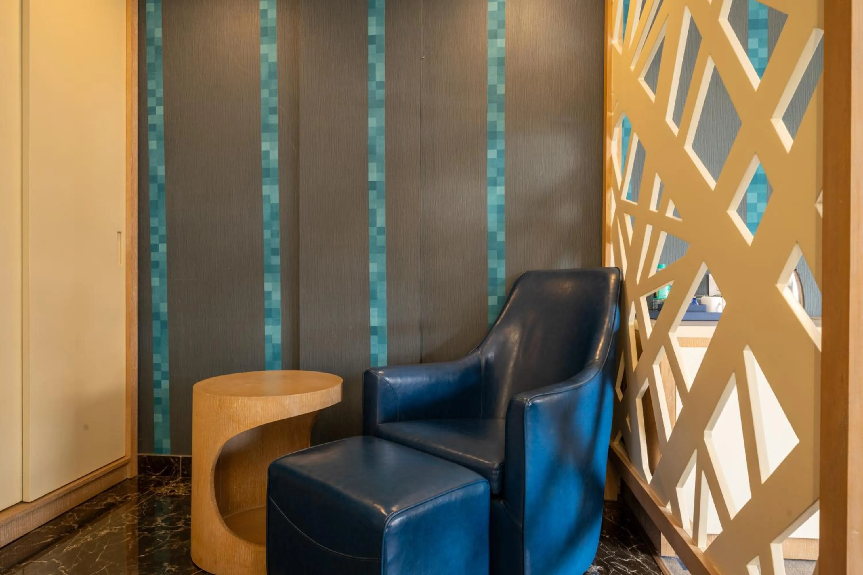 Seating area in Mintotel Wayanad