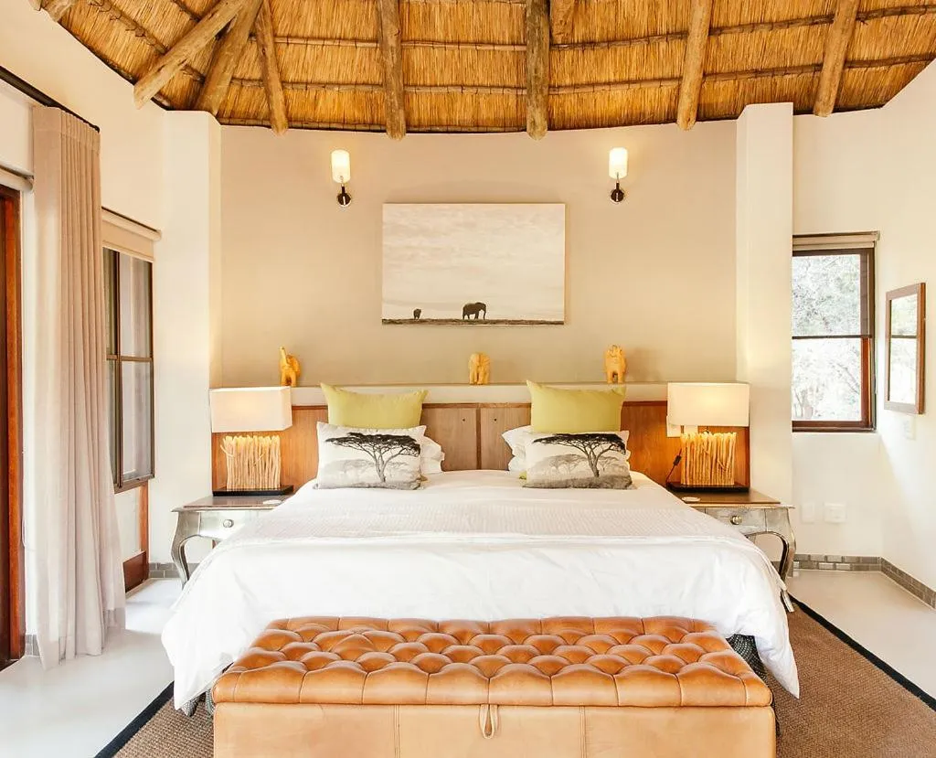 Bed in Tambuti Lodge