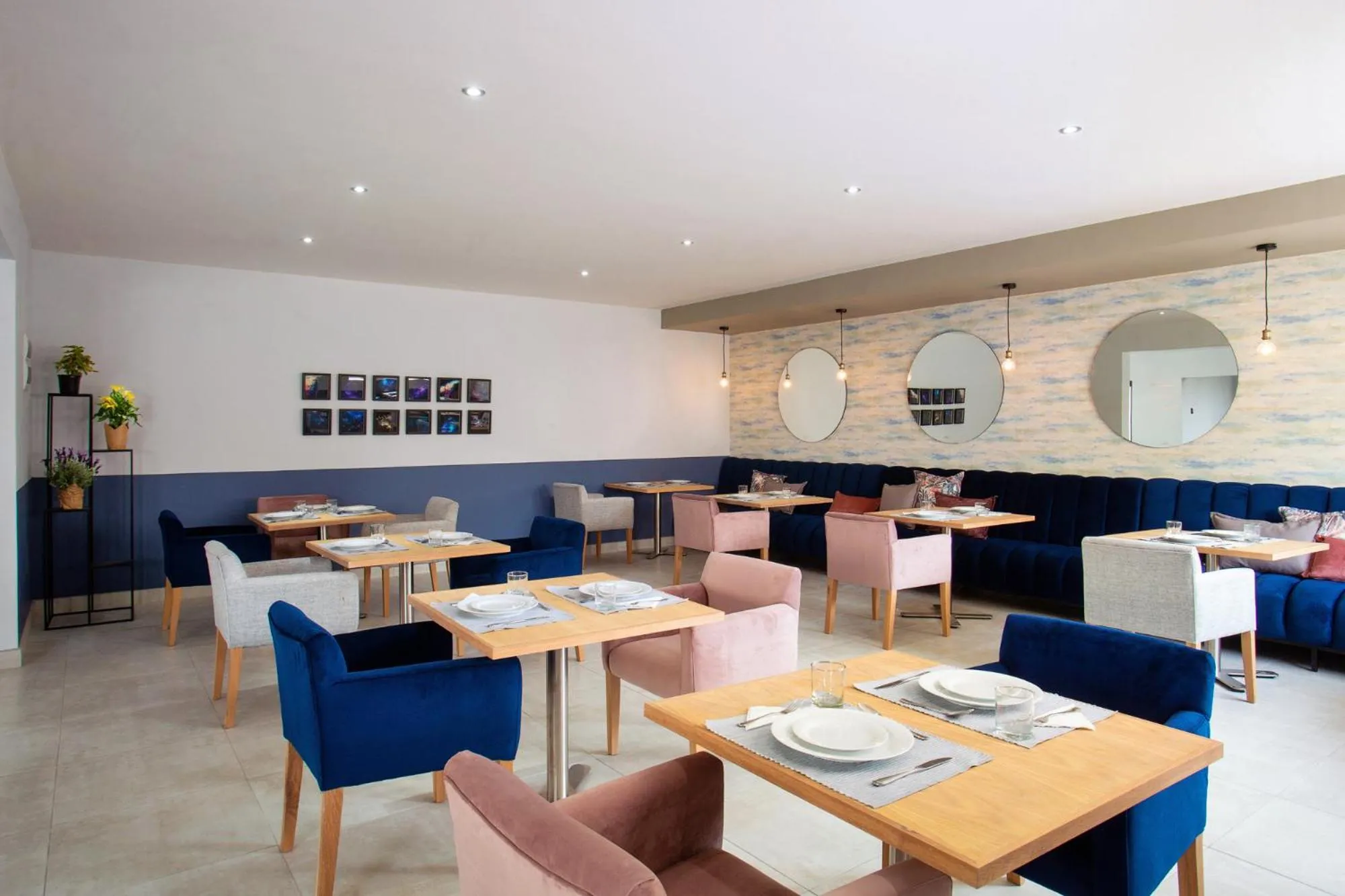 Restaurant/places to eat in Nova Boutique Hotel and Spa