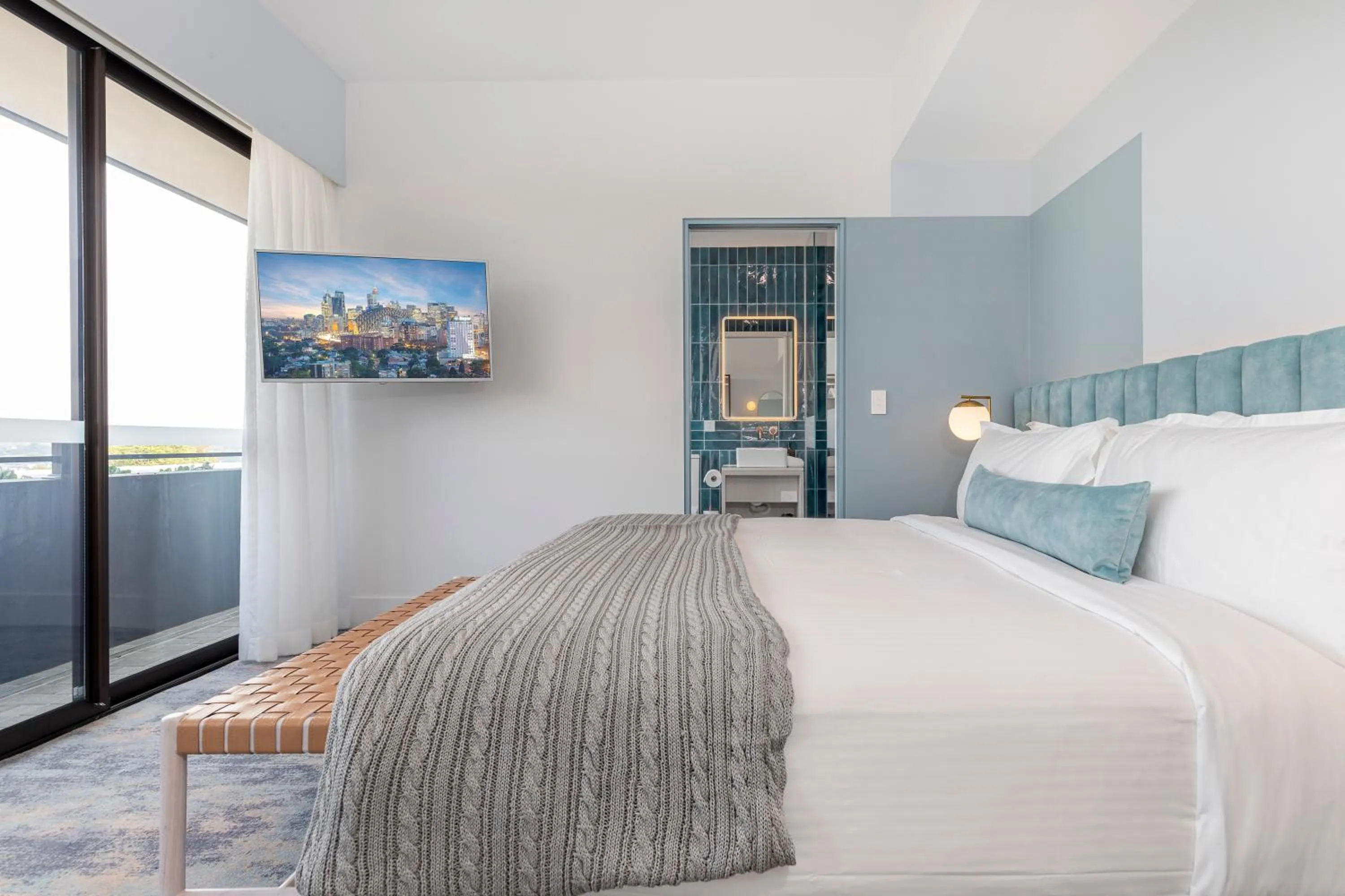 Photo of the whole room, Bed in The Albert Mosman