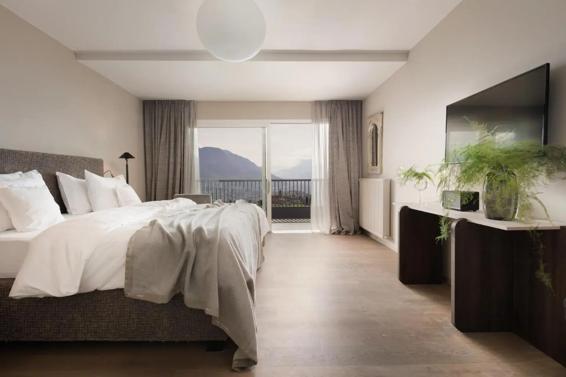 Superior Double Room with Balcony in Hotel KÜGLERHOF Superior Double Room with Balcony in Hotel KÜGLERHOF