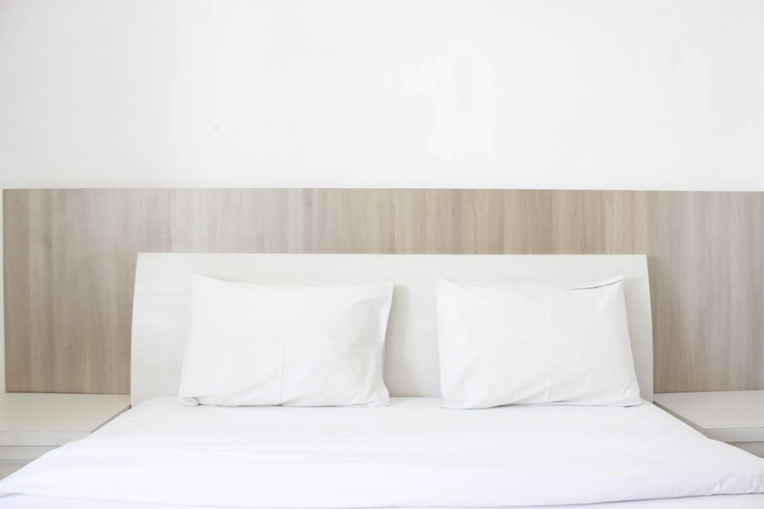 Minimalist Studio Apartment at The Suite @Metro By Travelio Minimalist Studio Apartment at The Suite @Metro By Travelio