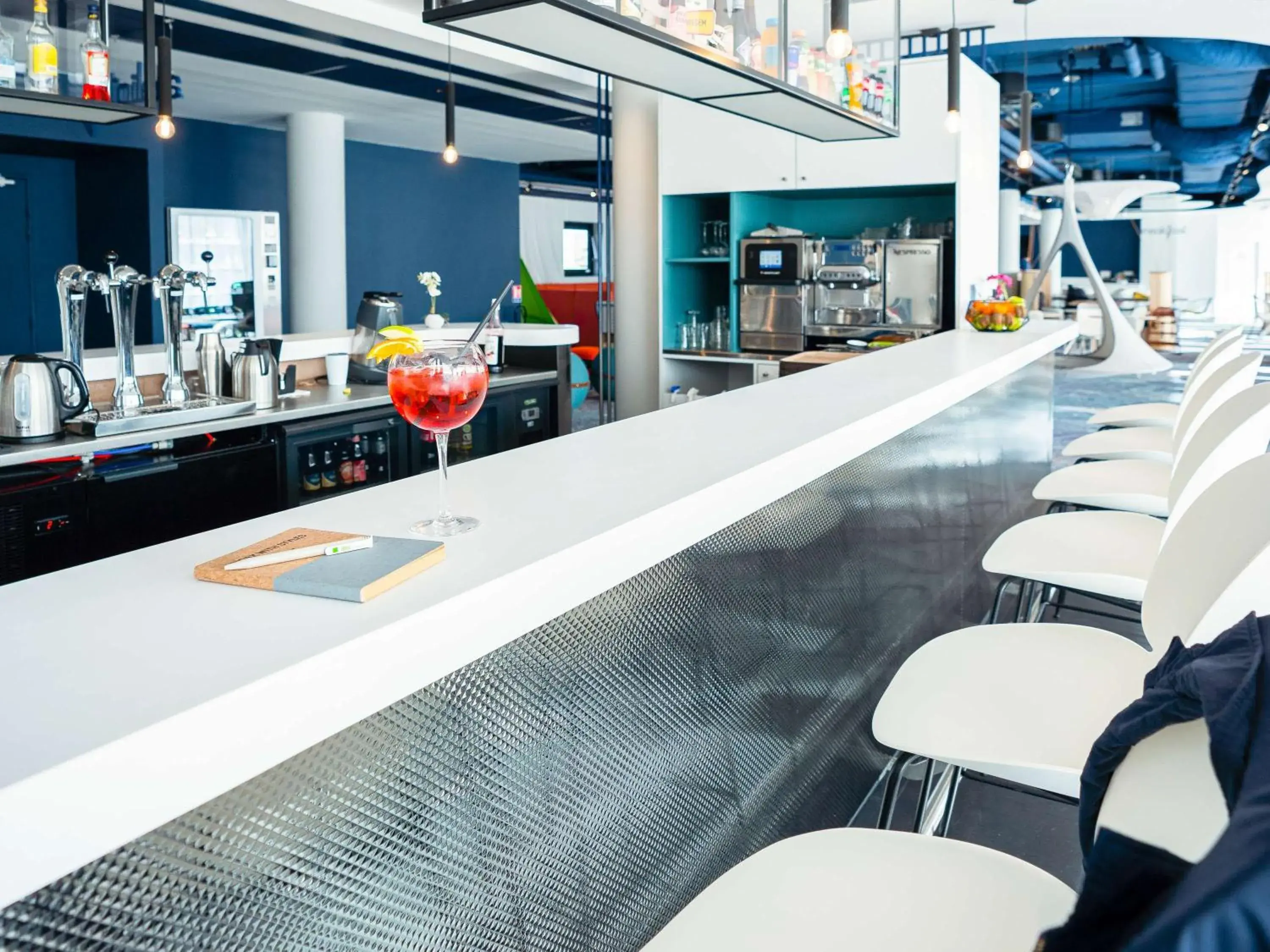 Lounge or bar in ibis Styles Paris Orly Airport Lounge or bar in ibis Styles Paris Orly Airport