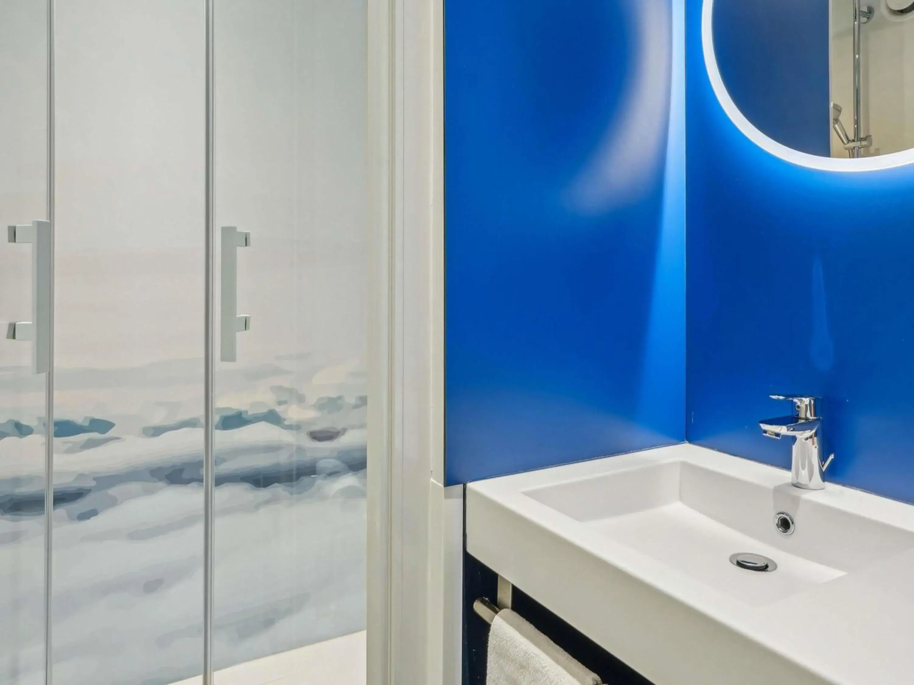 Bedroom in ibis Styles Paris Orly Airport Bedroom in ibis Styles Paris Orly Airport