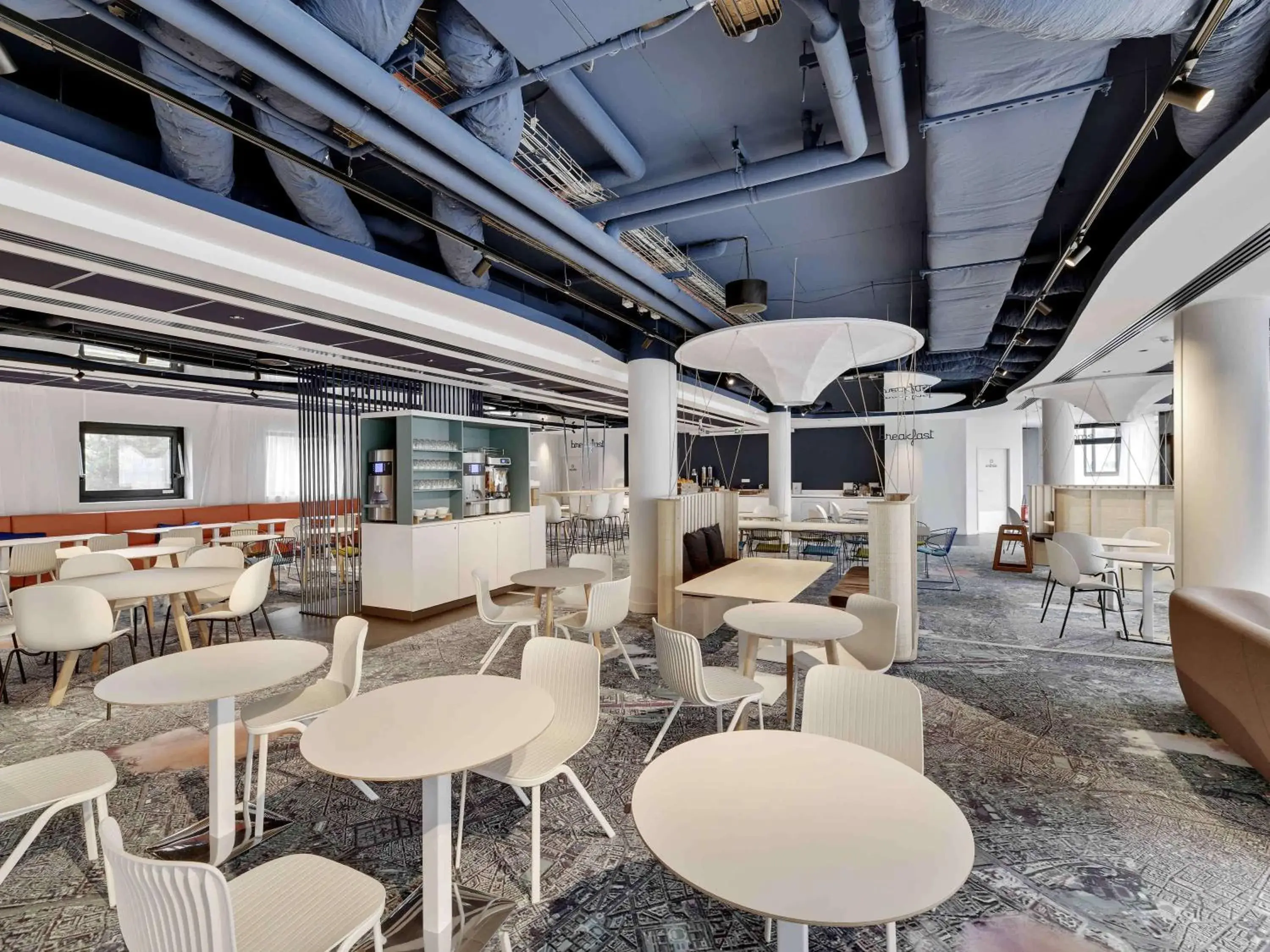 Property building, Lounge/Bar in ibis Styles Paris Orly Tech Airport
