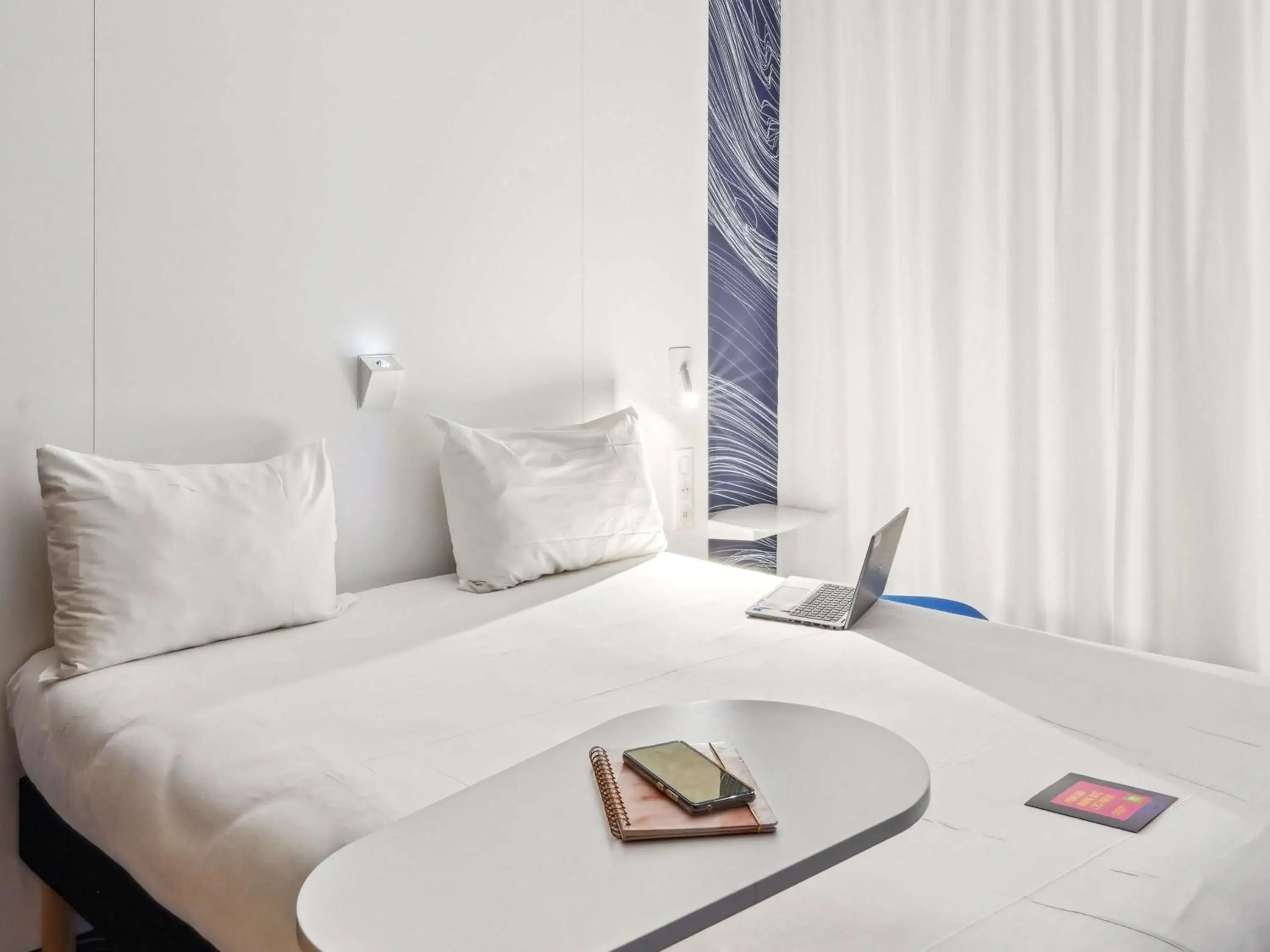 Property building, Bed in ibis Styles Paris Orly Airport Property building, Bed in ibis Styles Paris Orly Airport