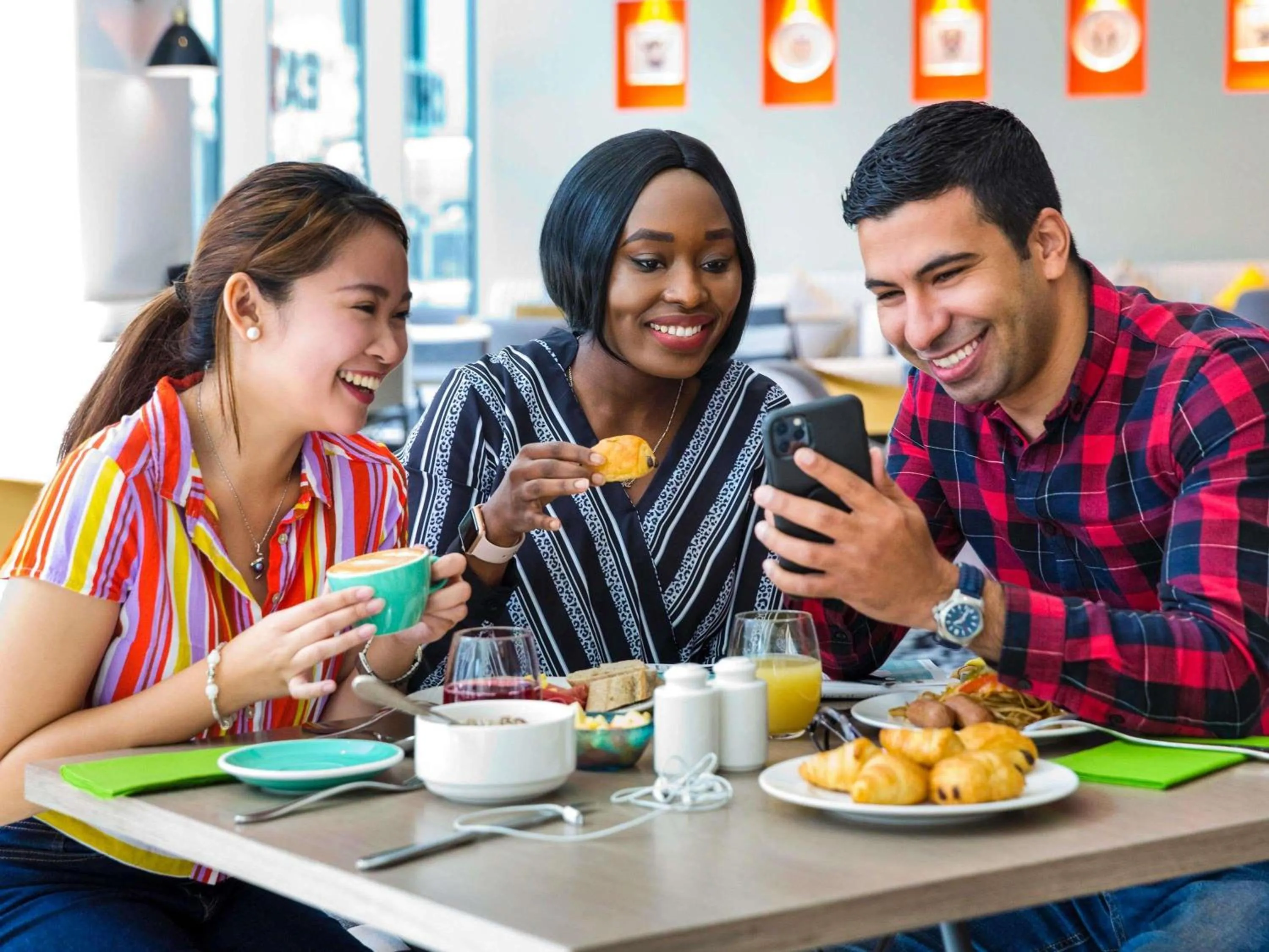 Restaurant/places to eat in ibis Styles Dubai Airport Hotel