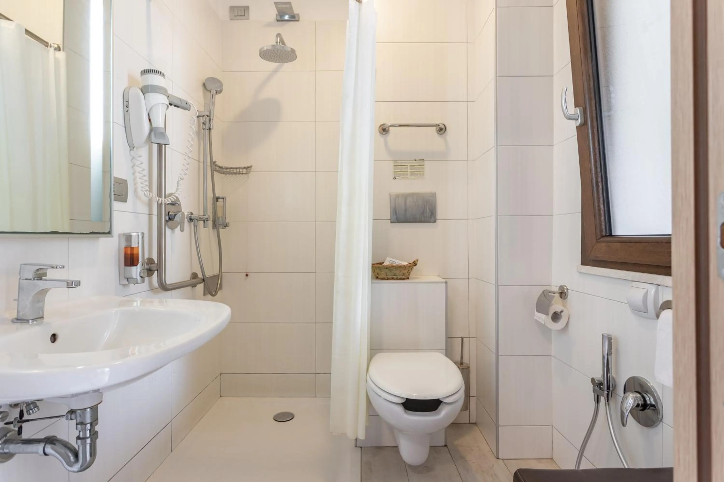 Bathroom in Hotel Belvir