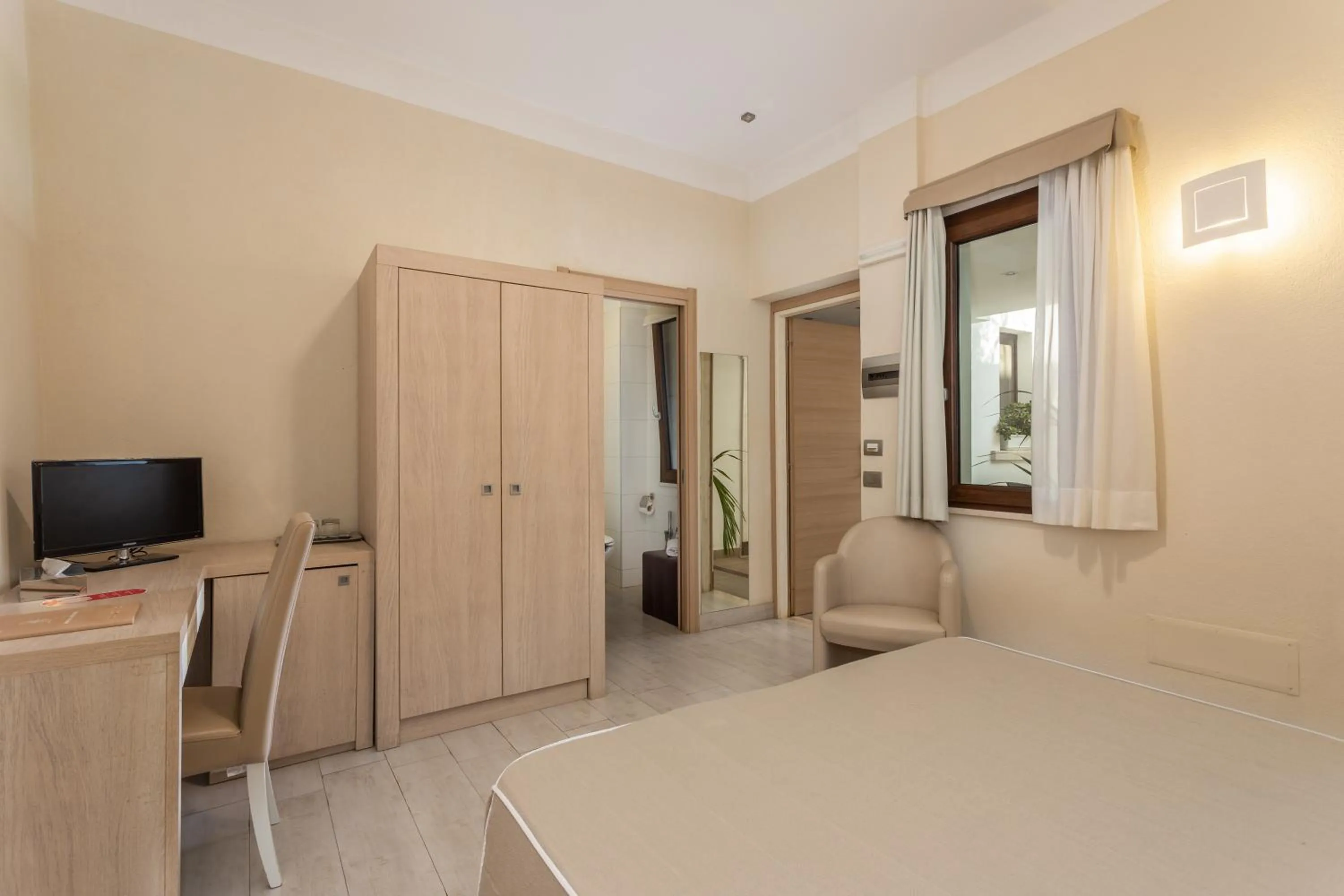 Photo of the whole room in Hotel Belvir