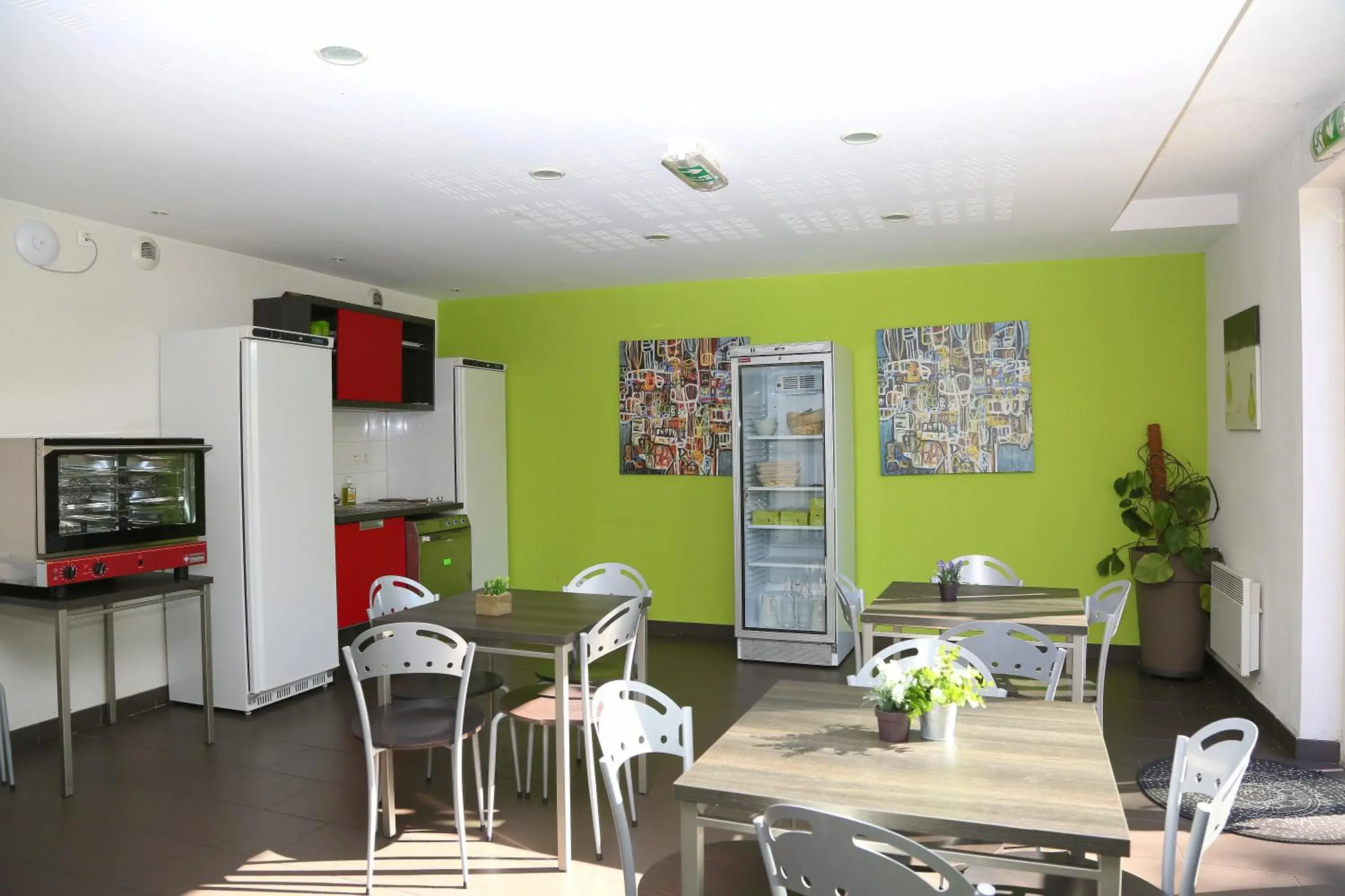 Buffet breakfast in Résidence Les Académies Aixoise Buffet breakfast in Résidence Les Académies Aixoise