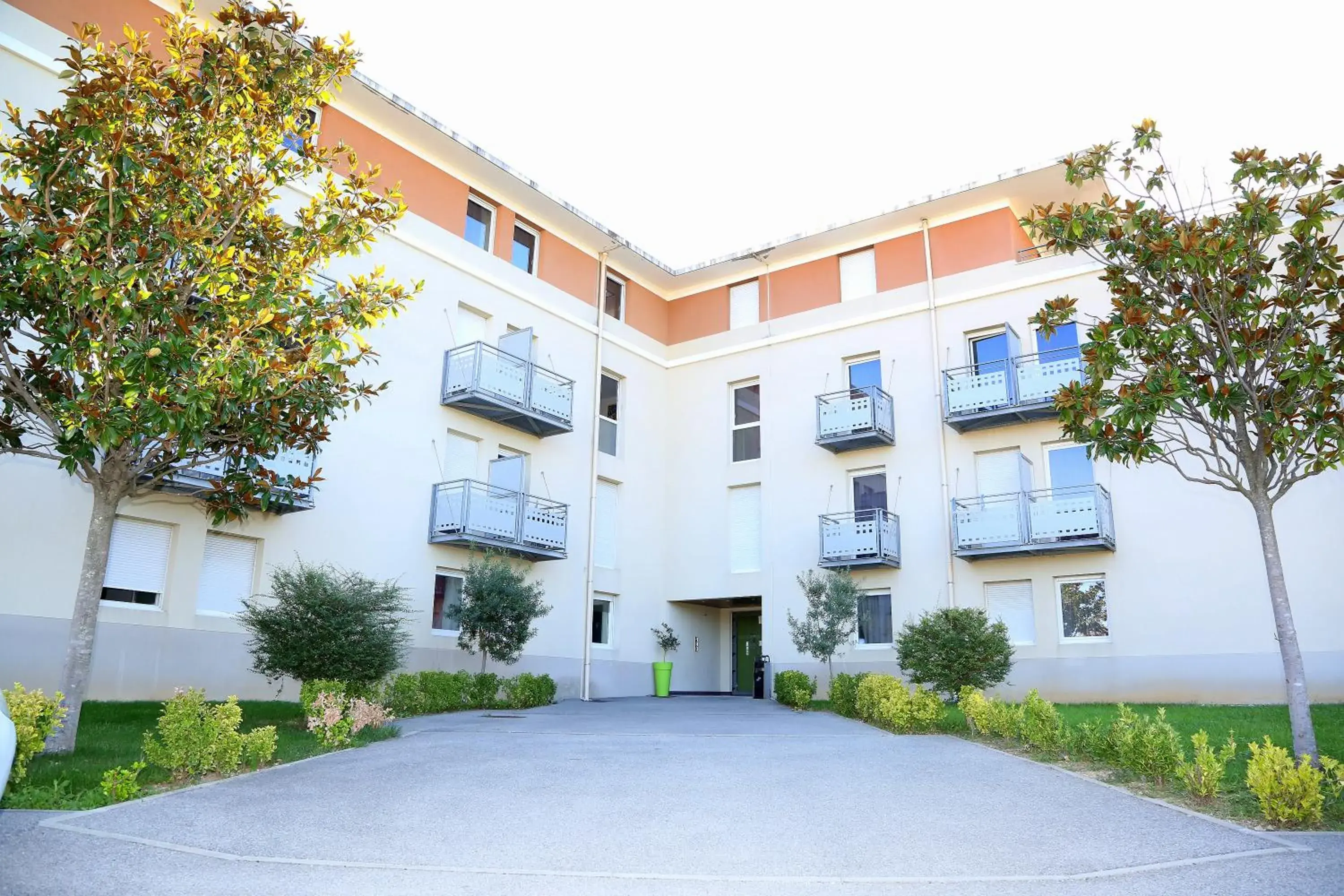 Property building in Résidence Les Académies Aixoise Property building in Résidence Les Académies Aixoise