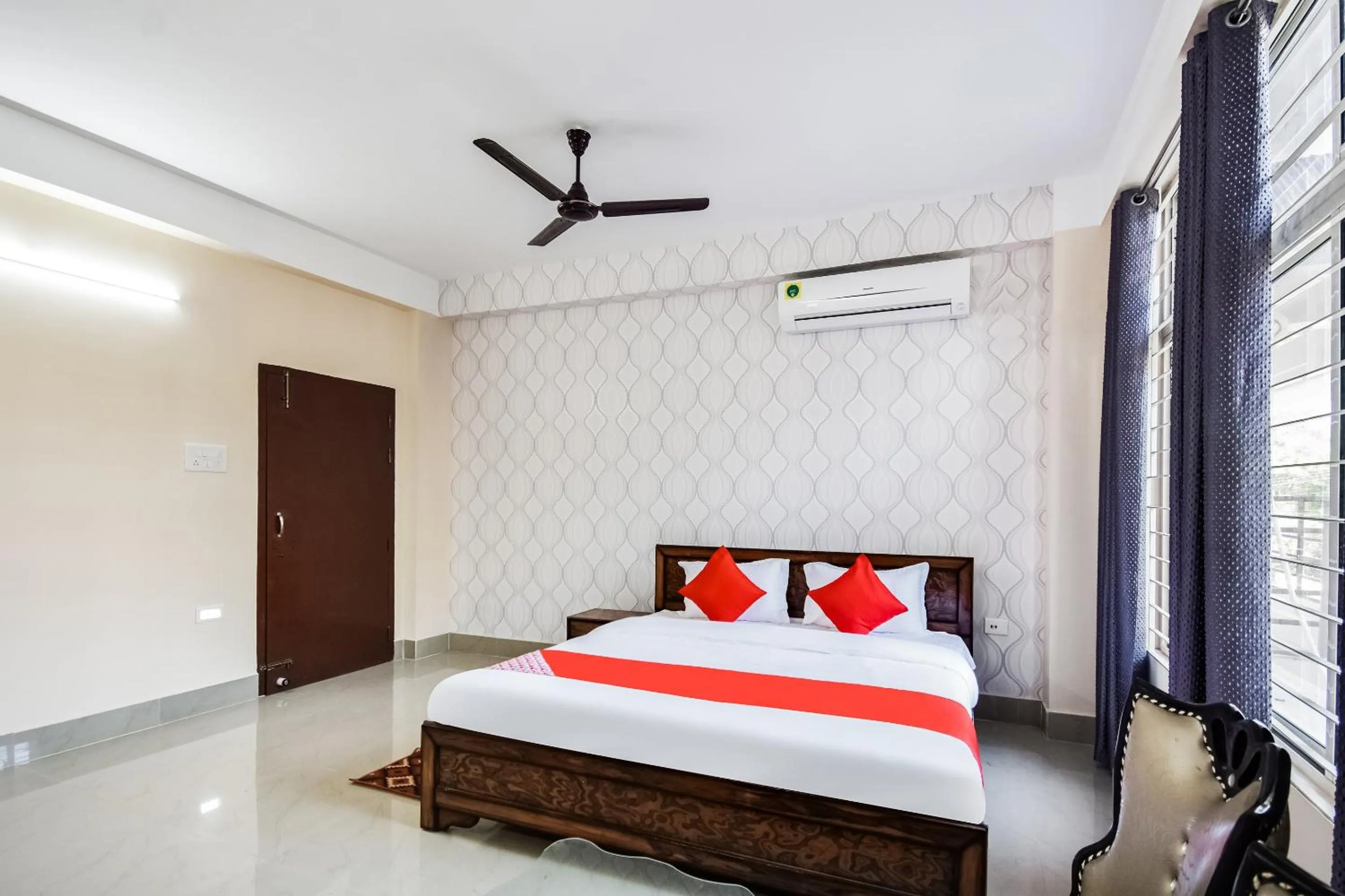 Bedroom, Bed in Super Hotel O Royal Pearl Inn