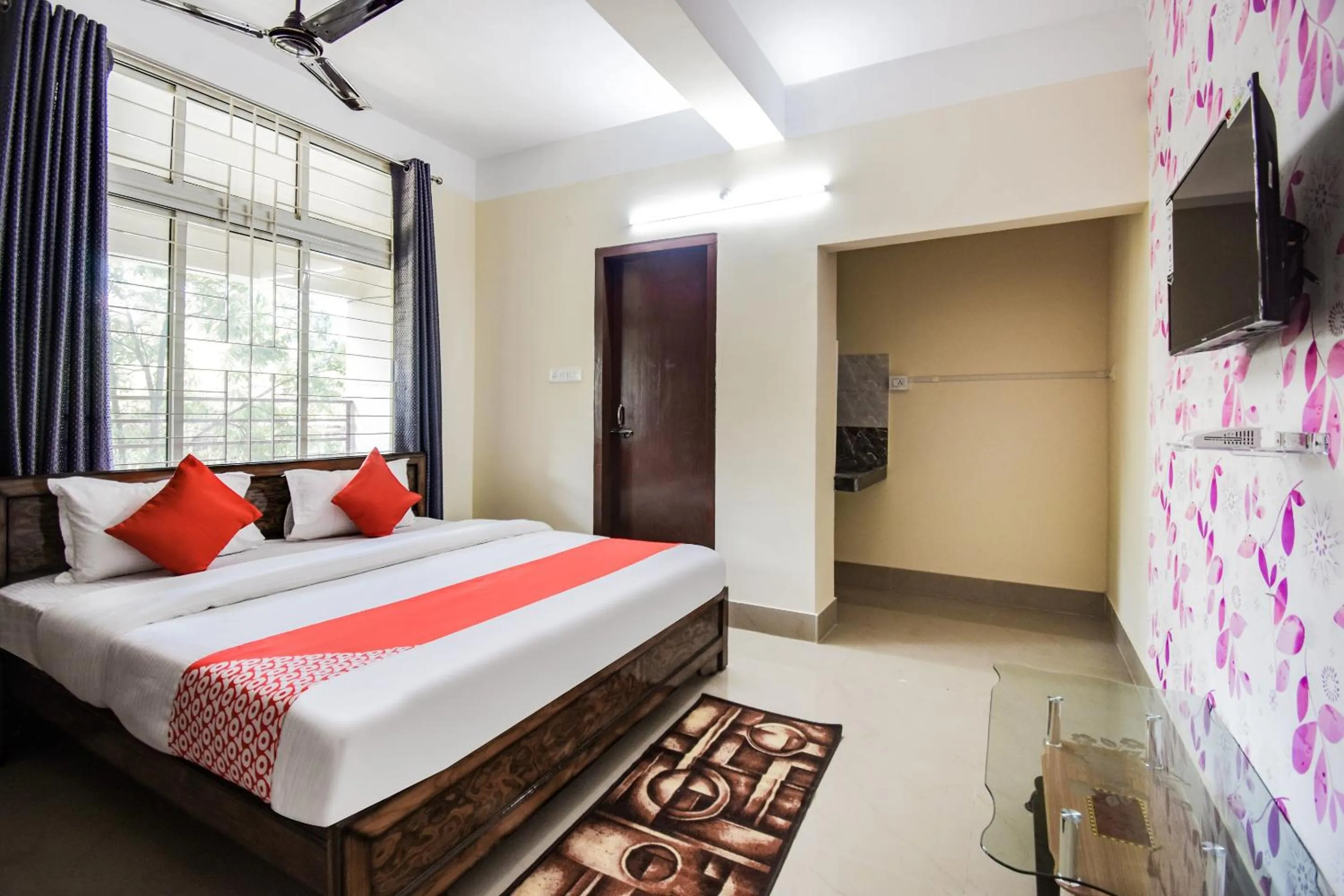 Bedroom, Bed in Super Hotel O Royal Pearl Inn