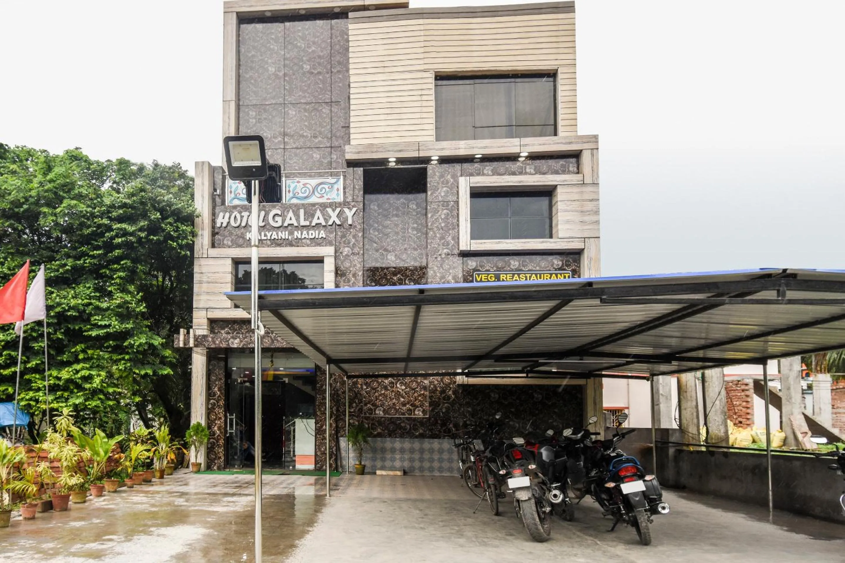 Facade/entrance in Hotel O Galaxy