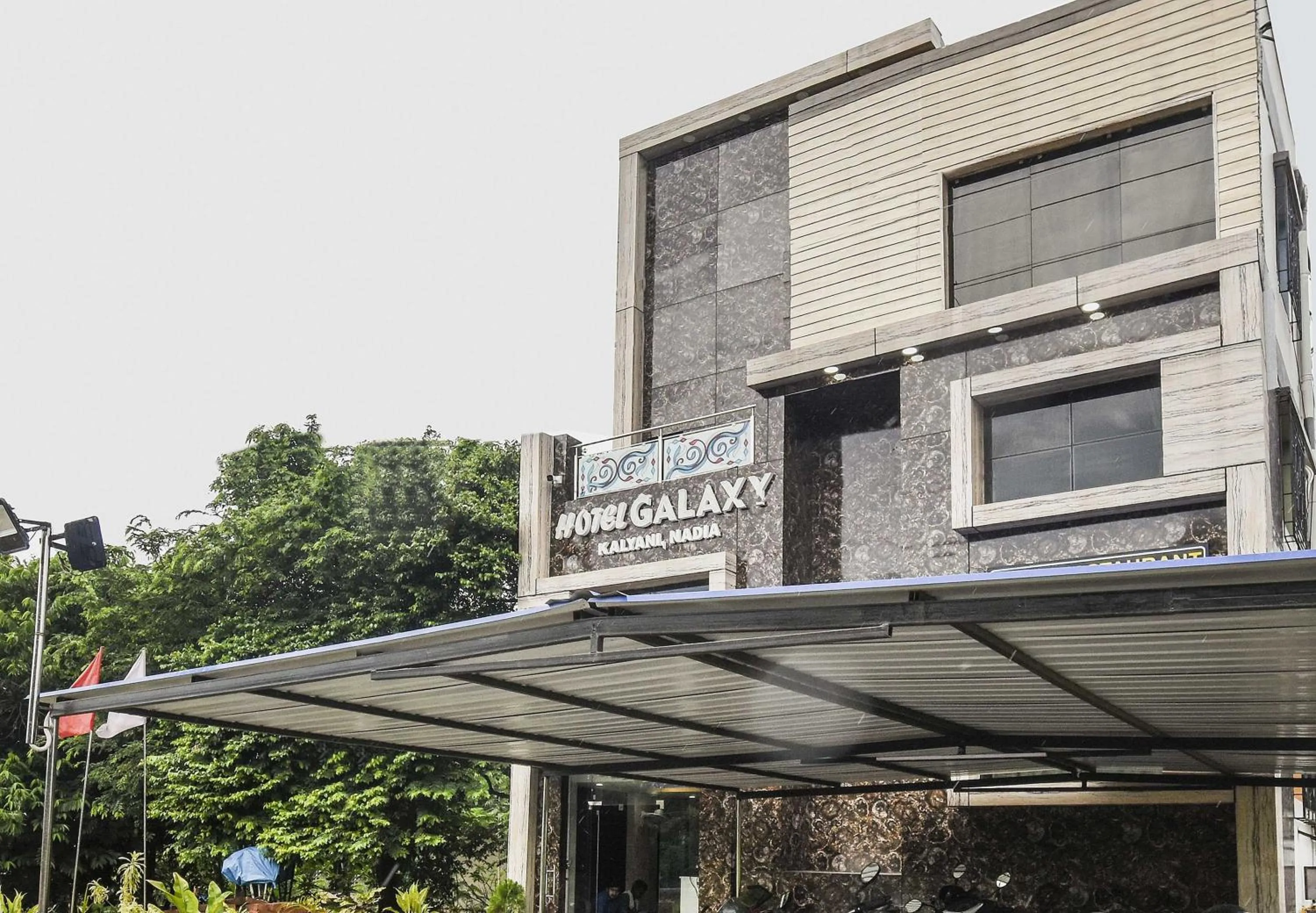 Facade/entrance in Hotel O Galaxy