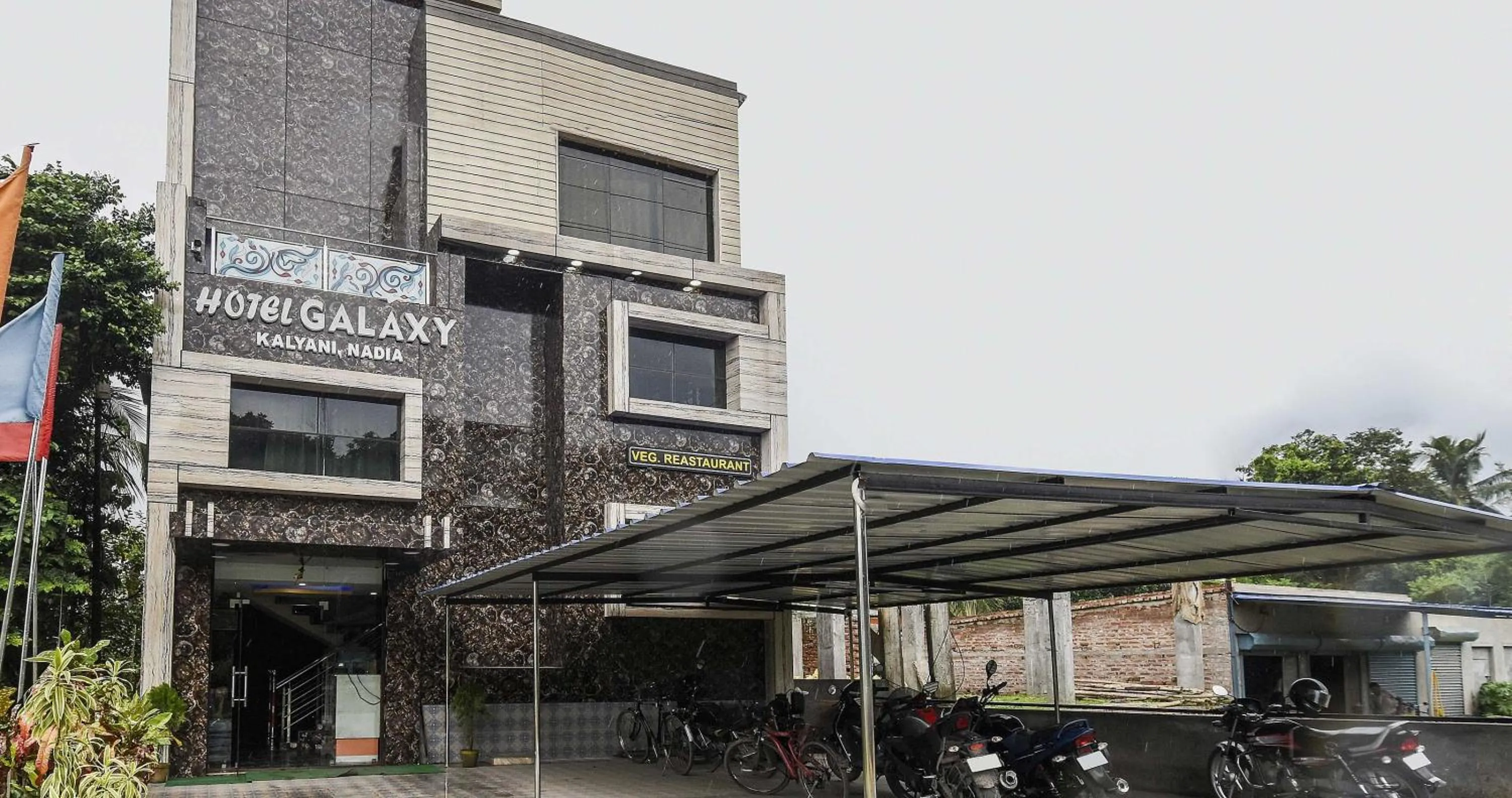 Facade/entrance in Hotel O Galaxy