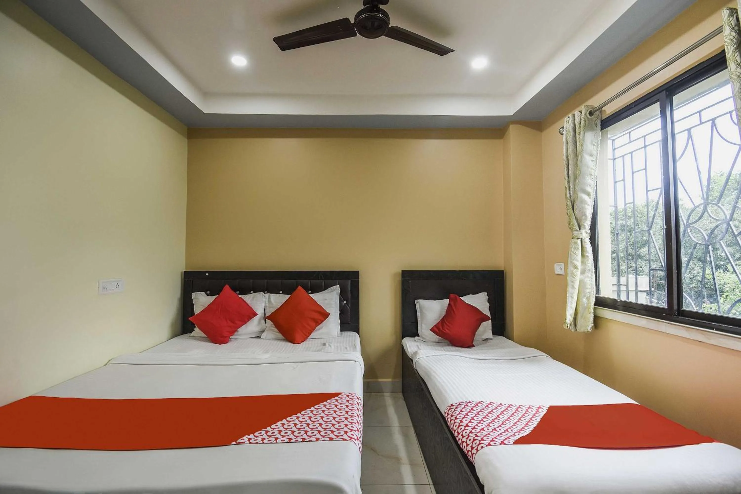 Bedroom, Bed in Hotel O Galaxy