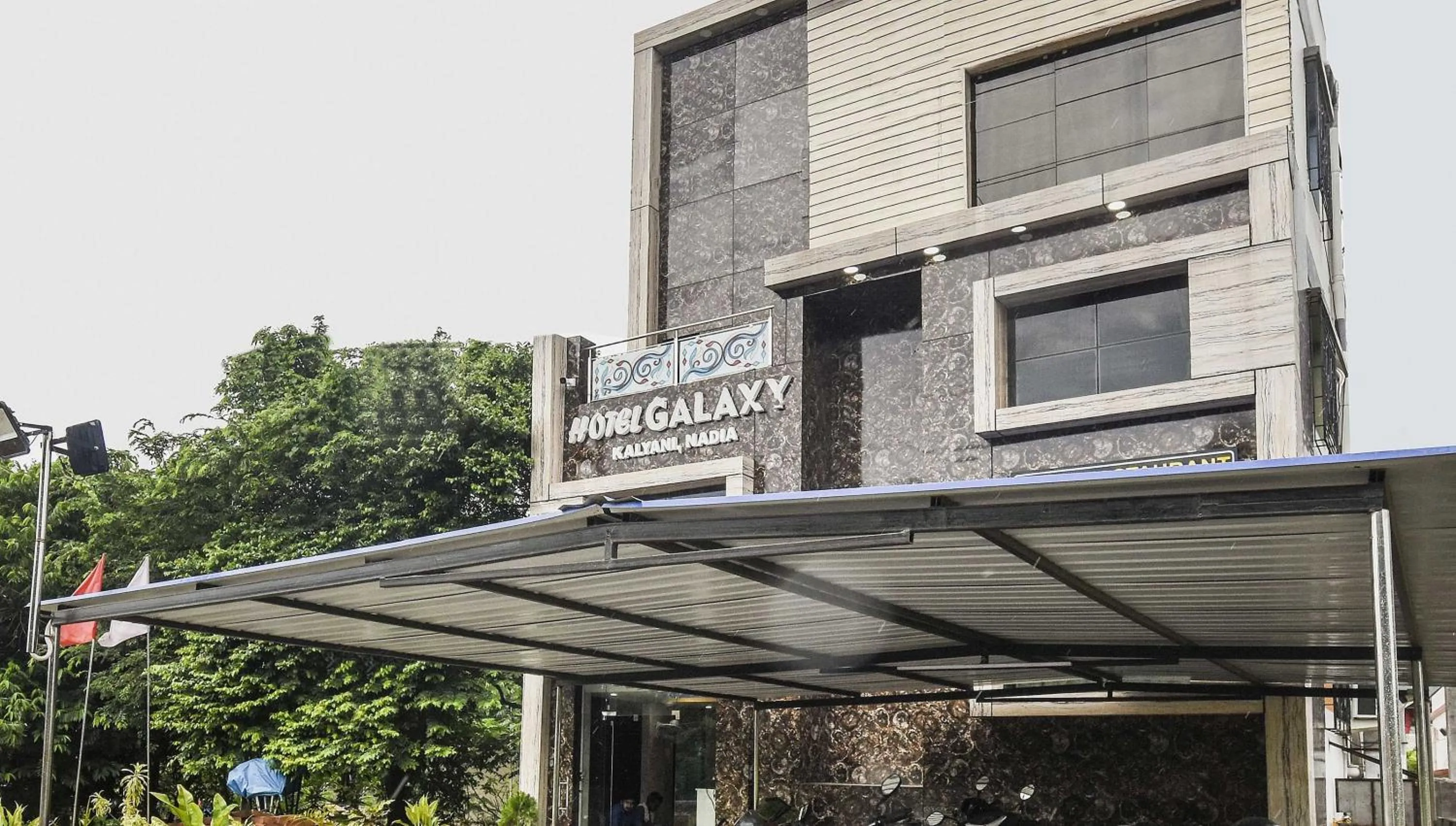 Facade/entrance in Hotel O Galaxy