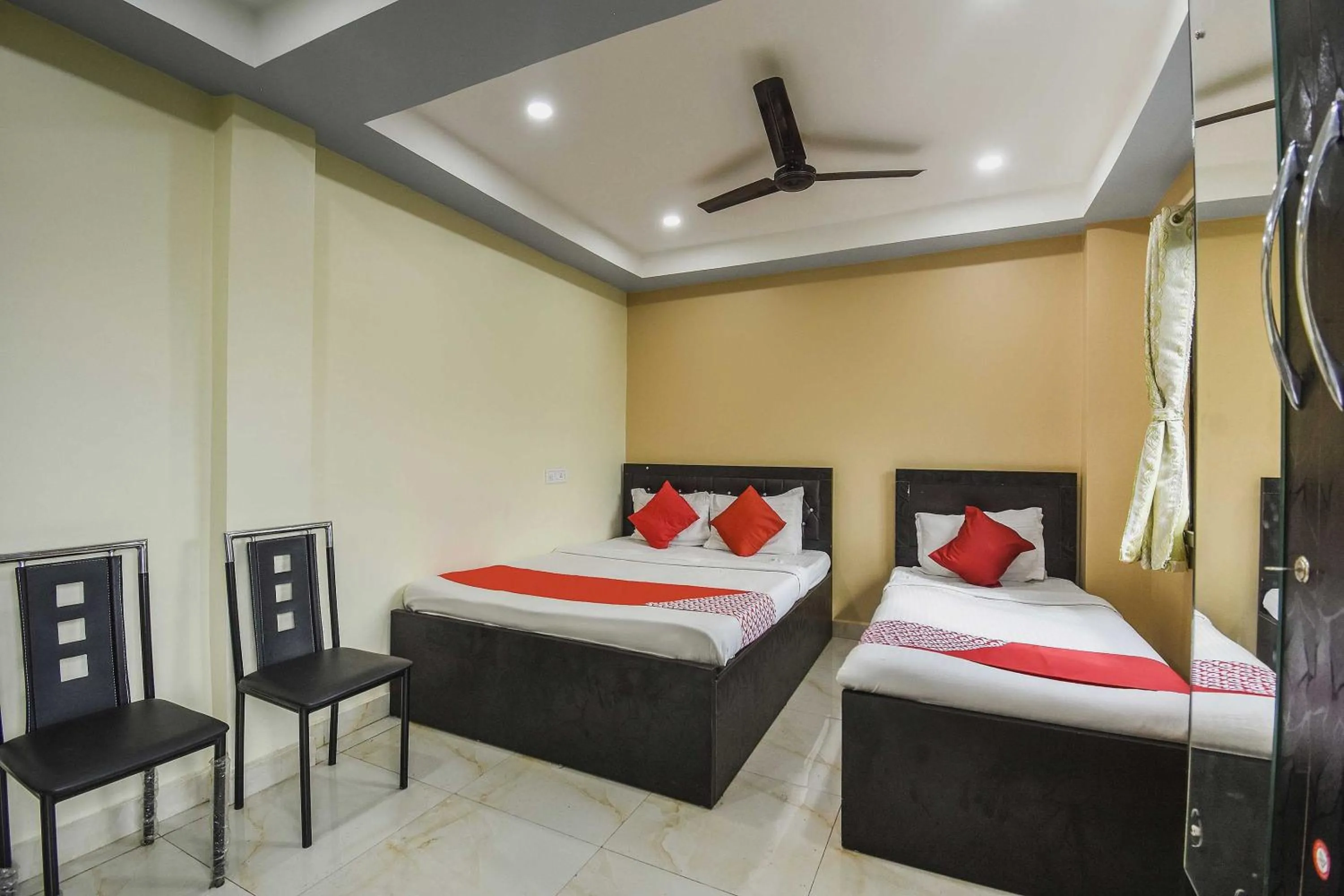 Bedroom, Bed in Hotel O Galaxy