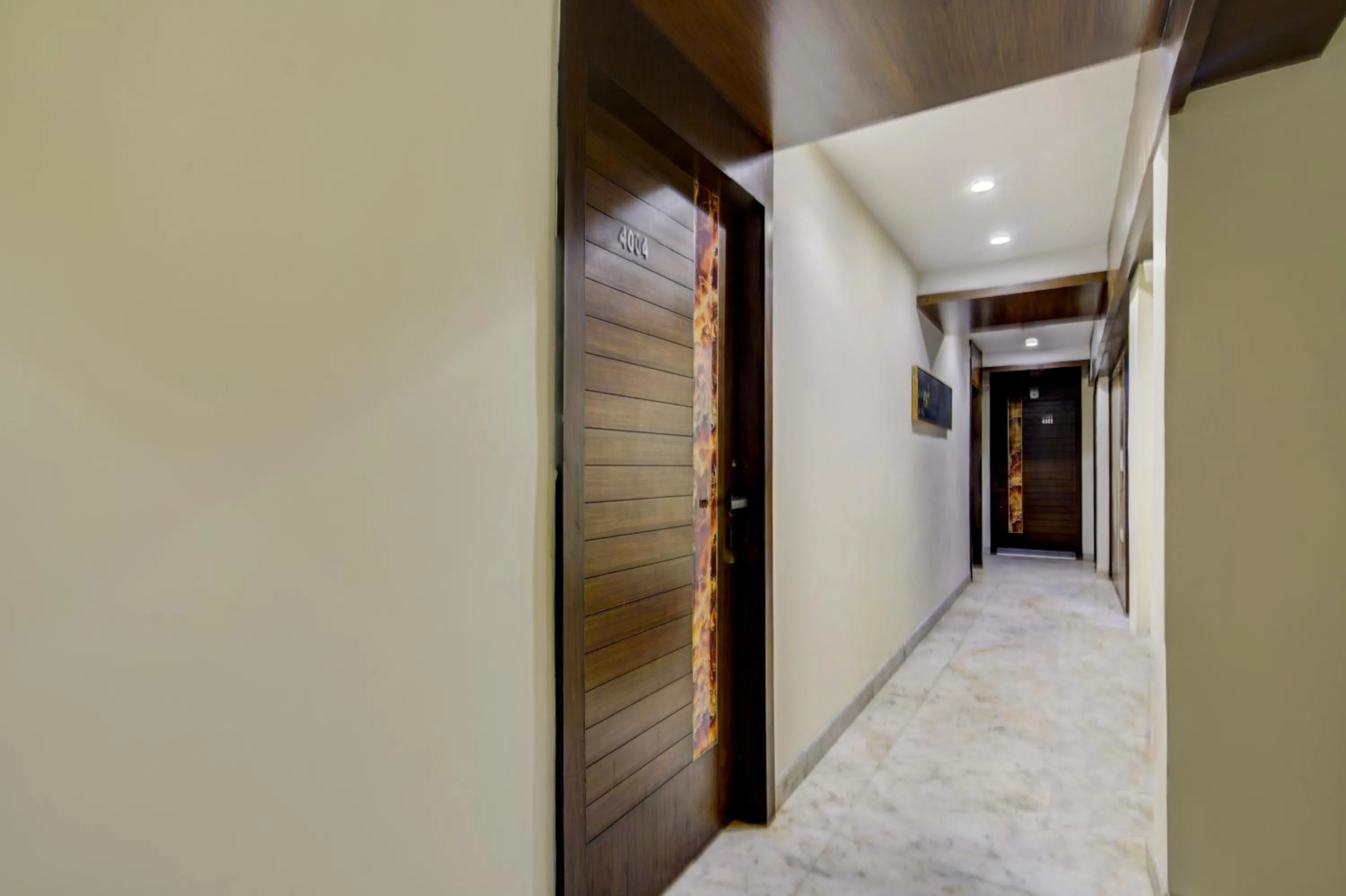 Lobby or reception in Treebo Soho Newtown Near New Town Bus Stand