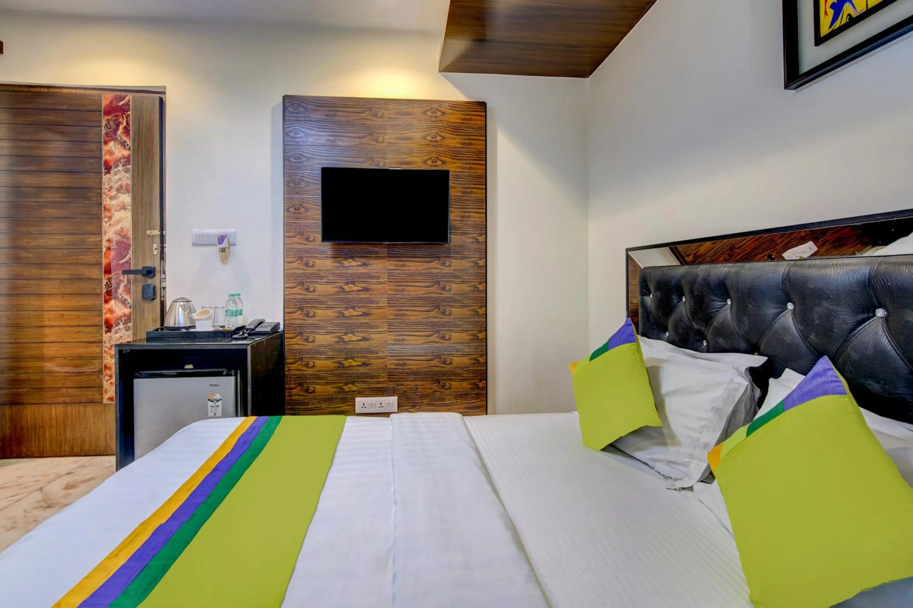 Bedroom, Bed in Treebo Soho Newtown Near New Town Bus Stand