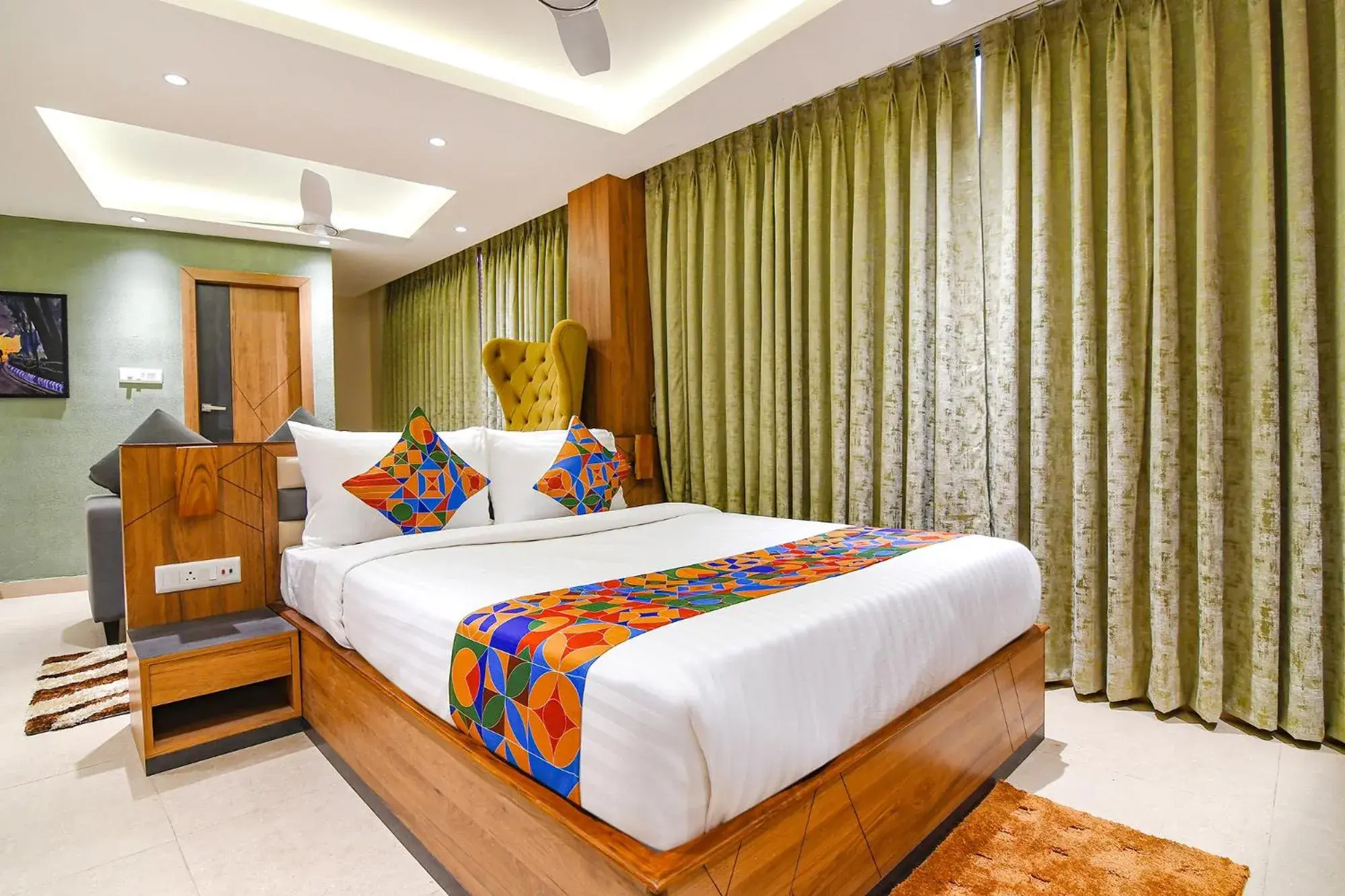 Bed in FabHotel Prime Swagatam International Chinar Park Bed in FabHotel Prime Swagatam International Chinar Park