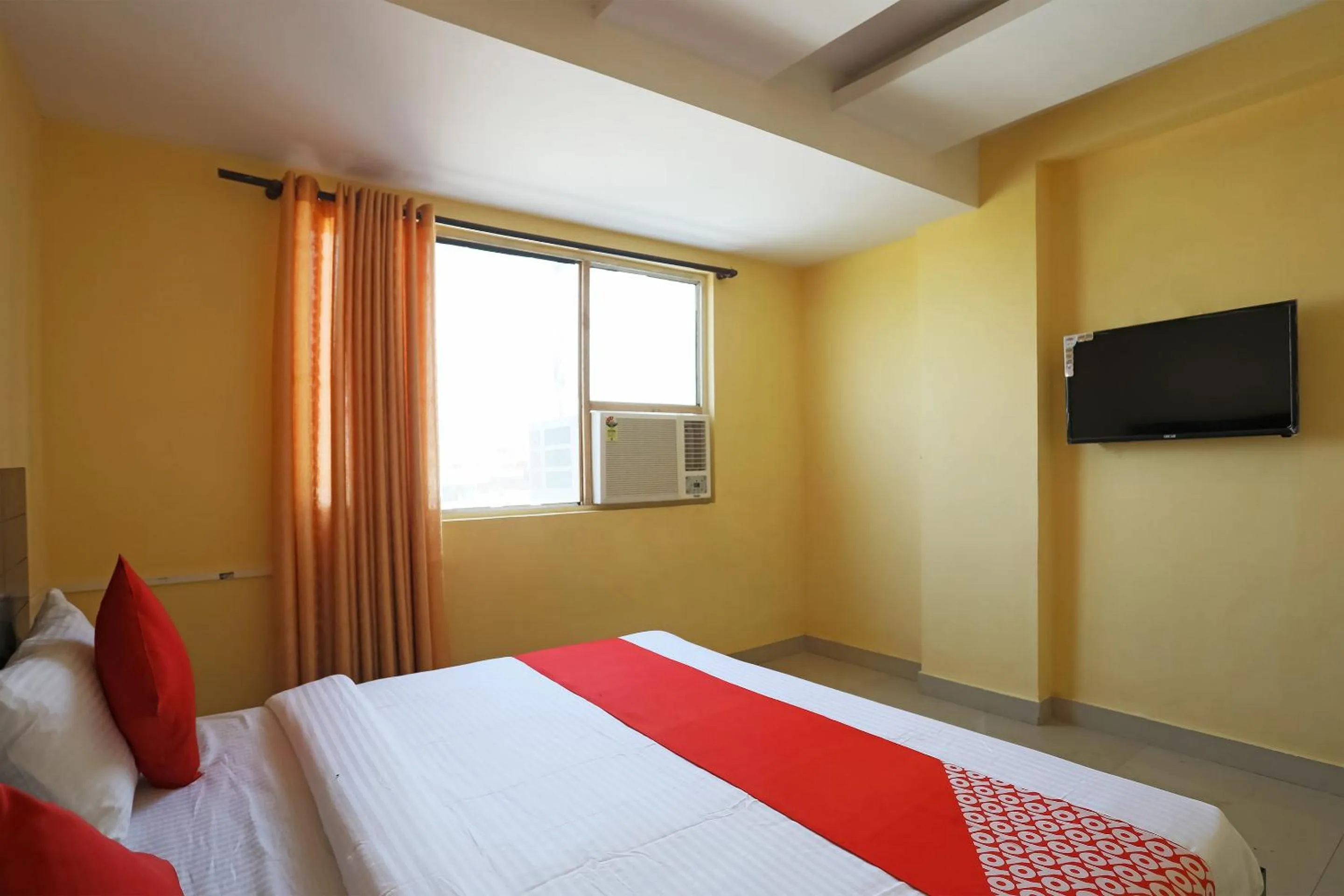 Bedroom, Bed in Hotel O M.M. Paradise & PG