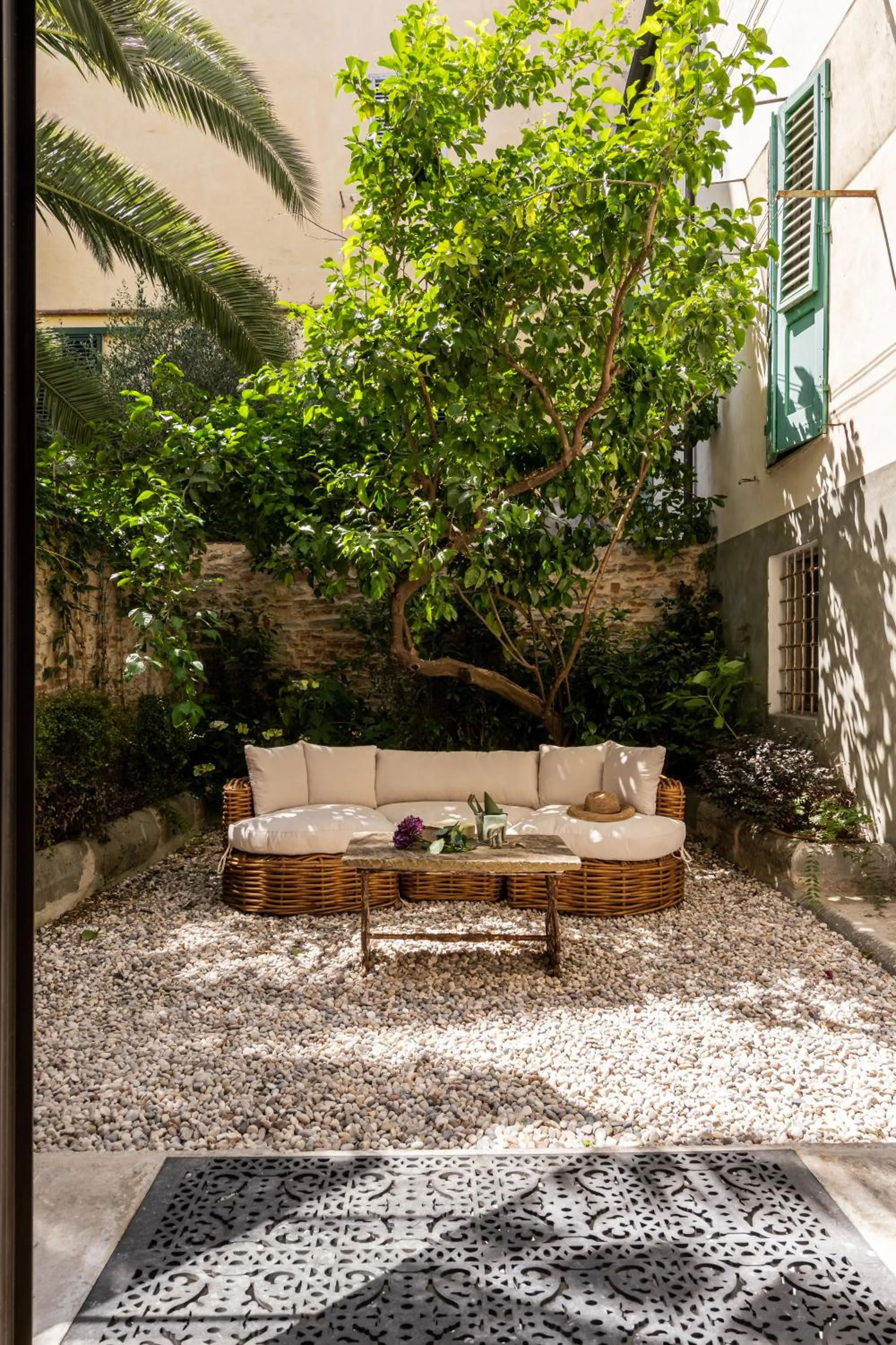 Garden in Oltrarno 1881 Apartments