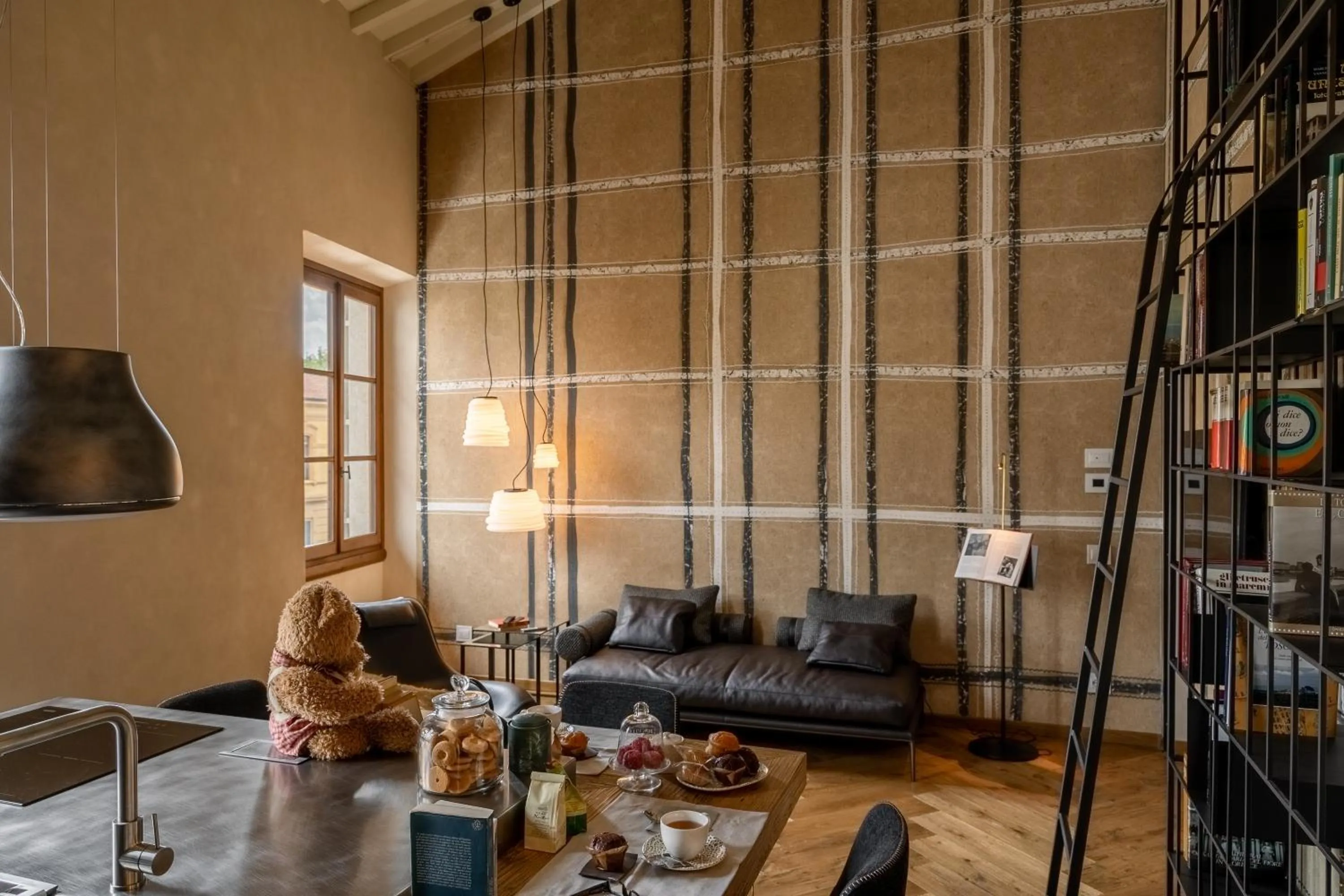 Living room in Oltrarno 1881 Apartments