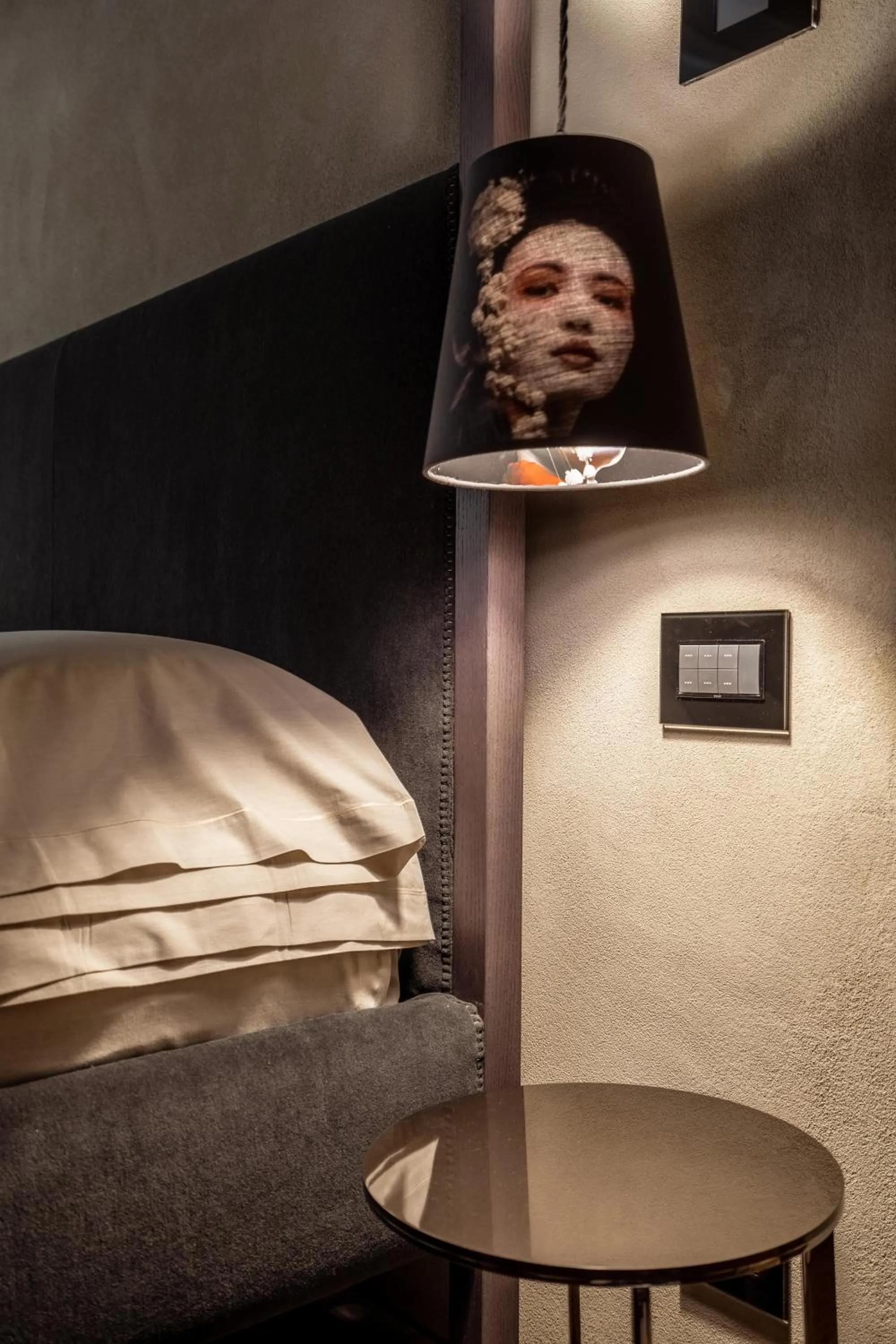 Decorative detail, Bed in Oltrarno 1881 Apartments