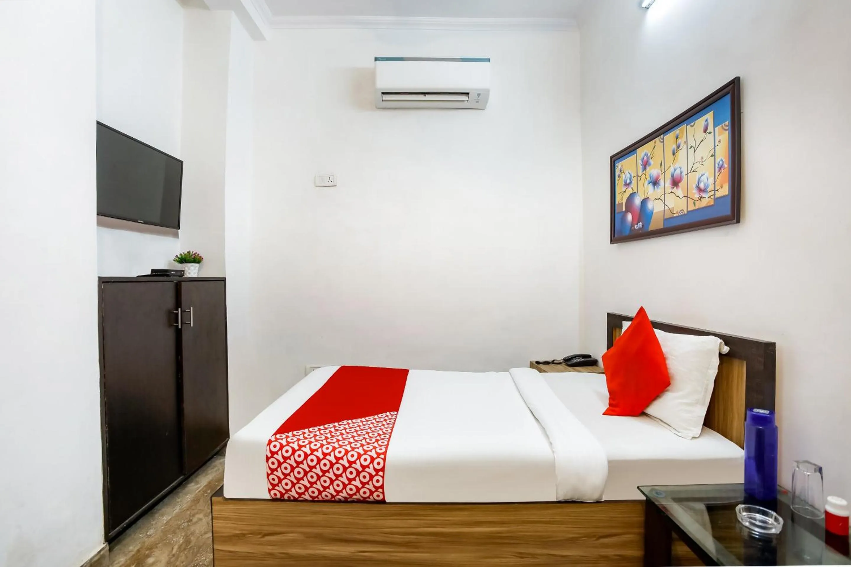 Bedroom in Hotel O SURYA INN