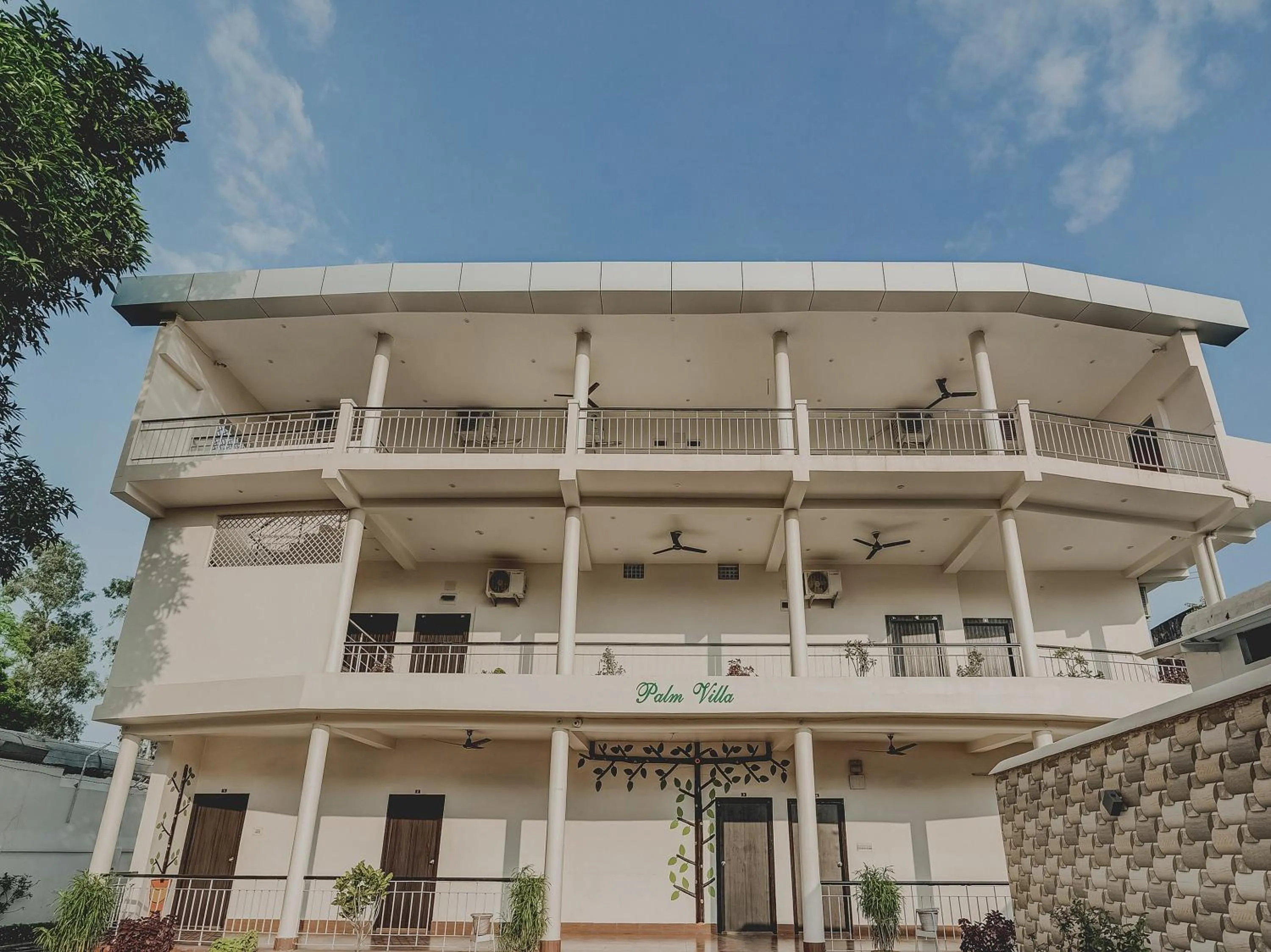 Facade/entrance in Super Capital O Gulmohar Marriage Garden