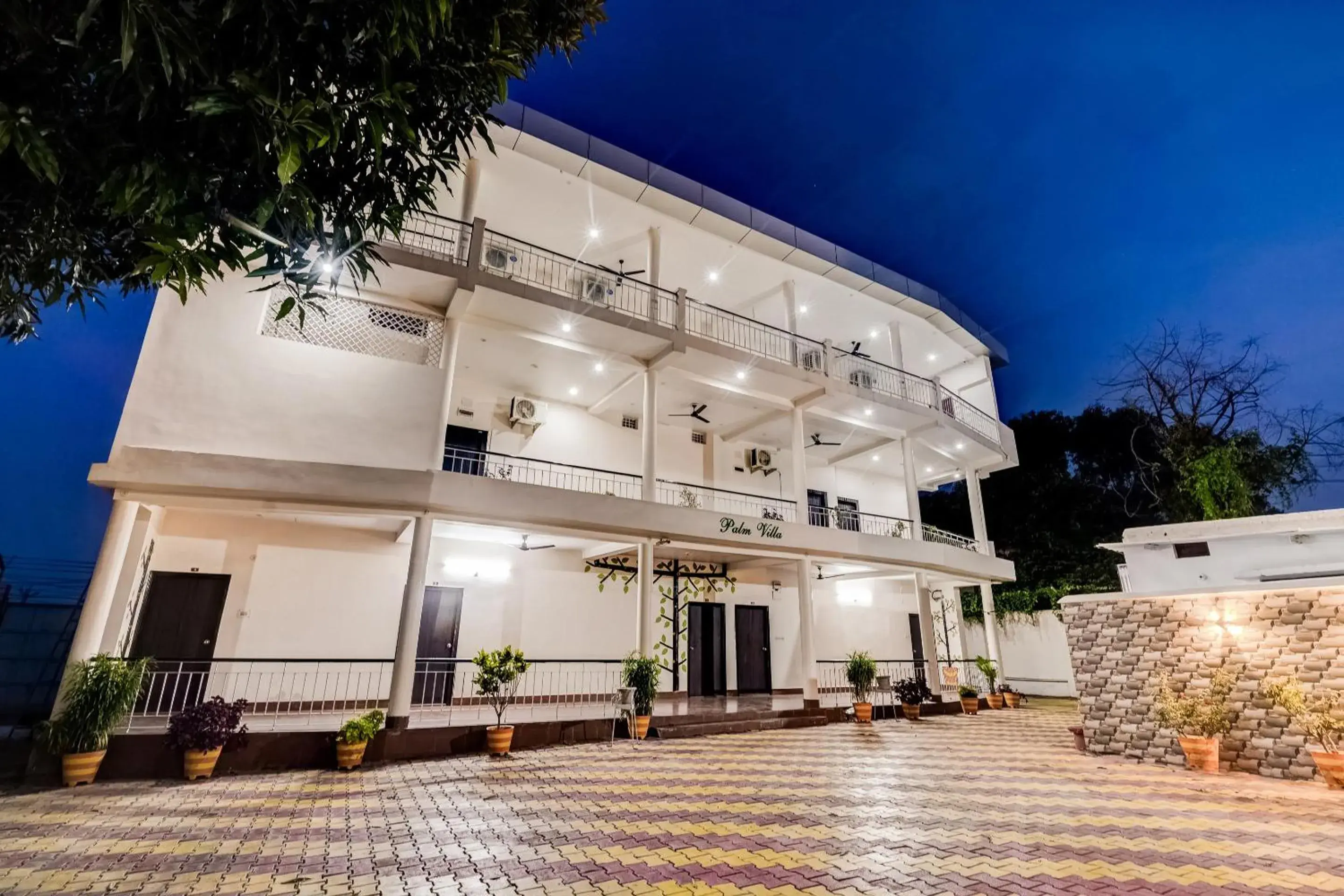 Facade/entrance in Super Capital O Gulmohar Marriage Garden Facade/entrance in Super Capital O Gulmohar Marriage Garden