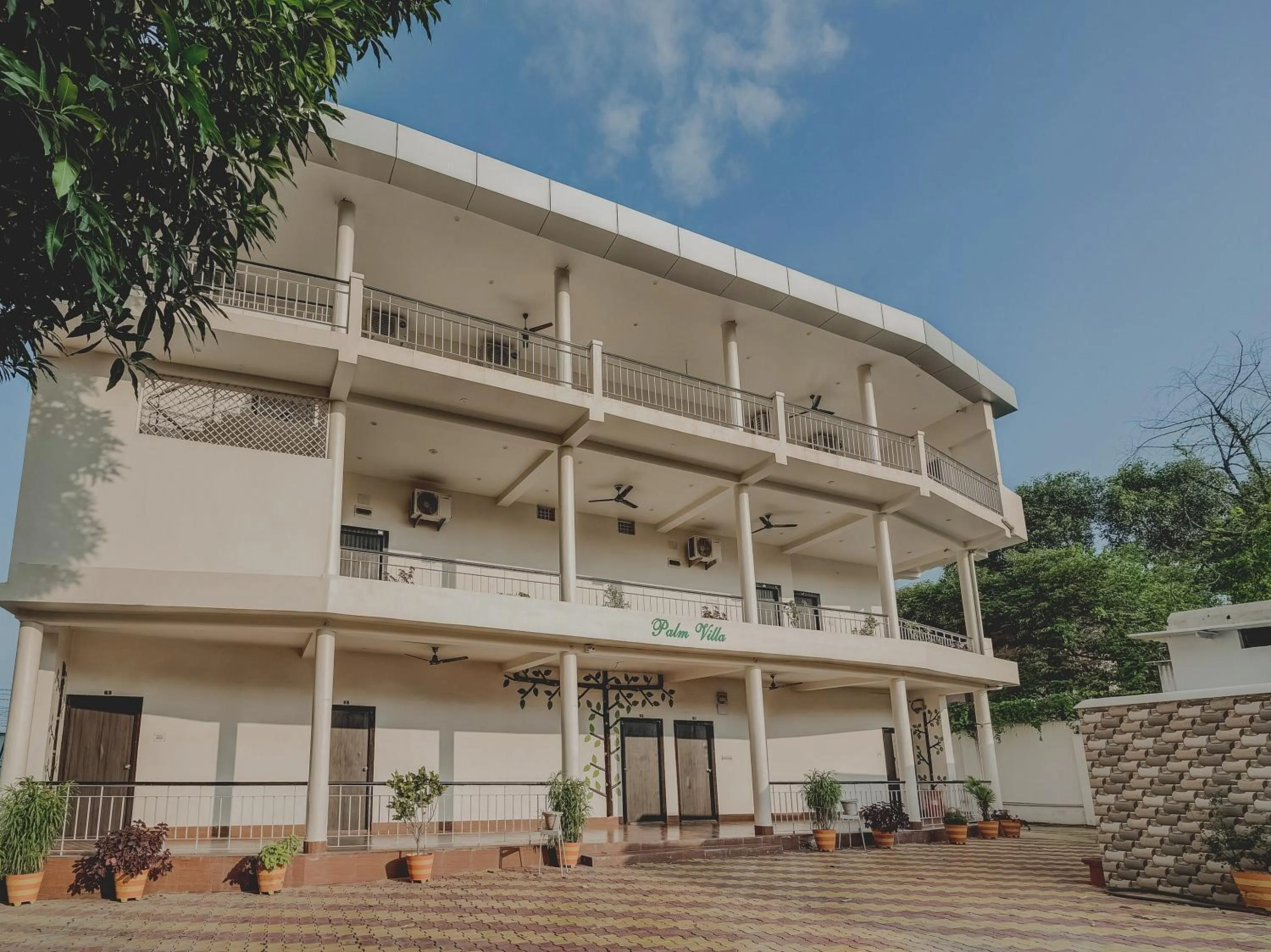 Facade/entrance in Super Capital O Gulmohar Marriage Garden