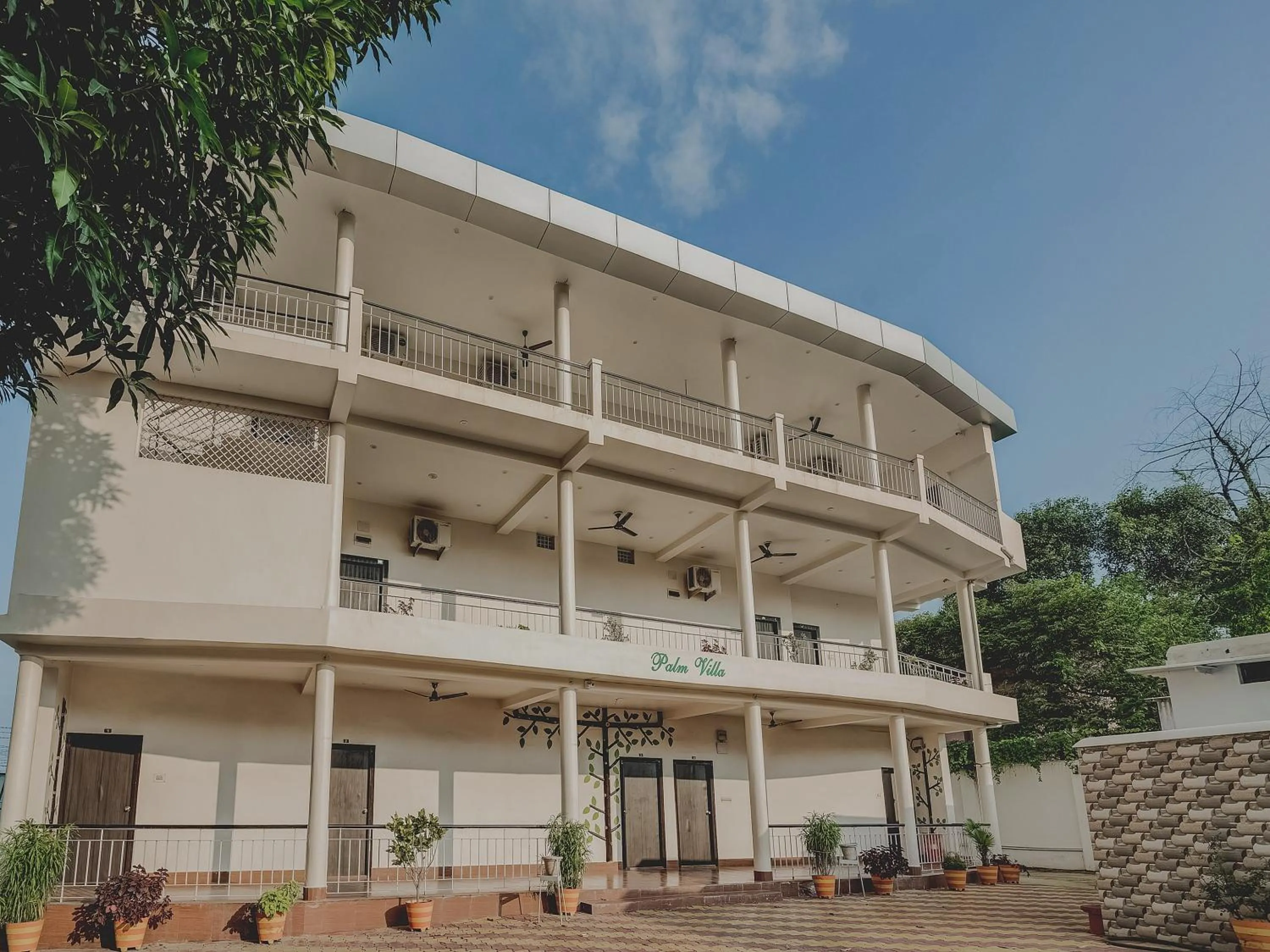 Facade/entrance in Super Capital O Gulmohar Marriage Garden