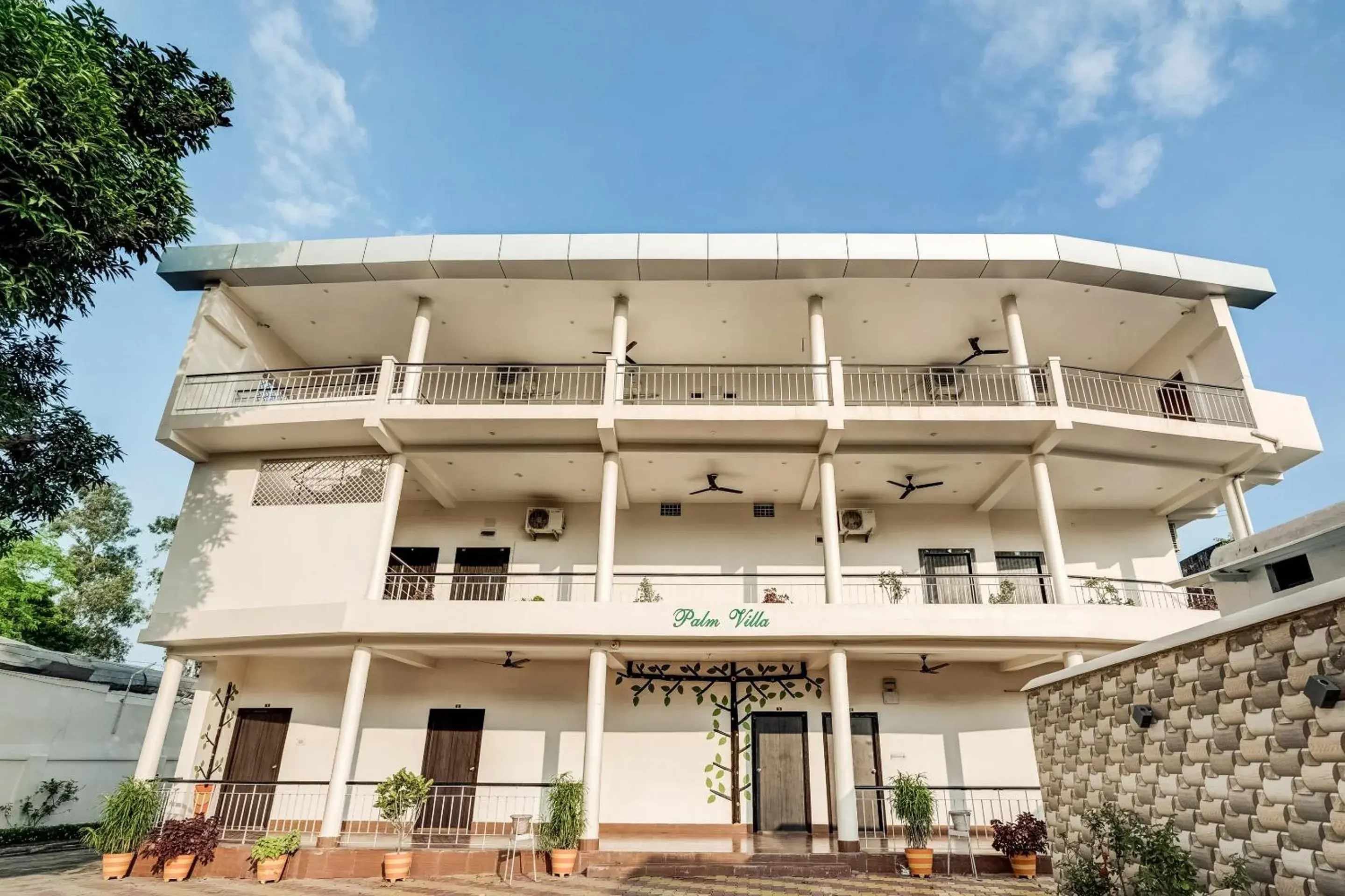 Facade/entrance in Super Capital O Gulmohar Marriage Garden Facade/entrance in Super Capital O Gulmohar Marriage Garden