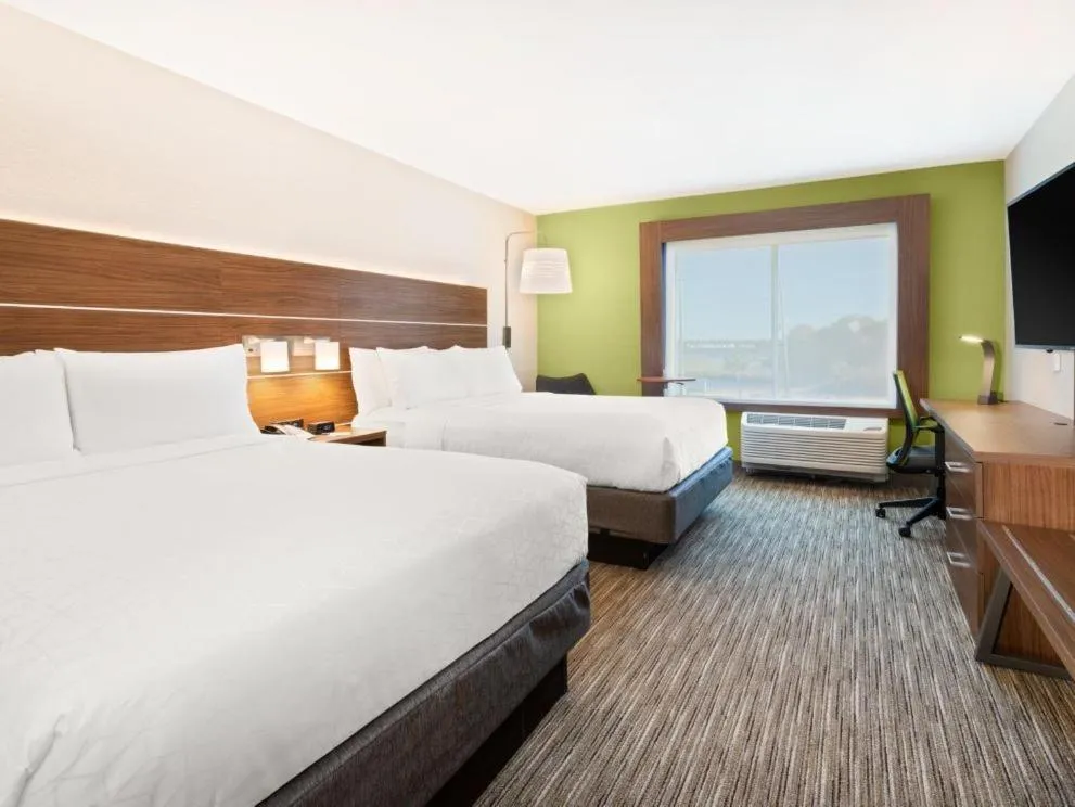 Bedroom, Bed in Holiday Inn Express & Suites Niceville - Eglin Area by IHG
