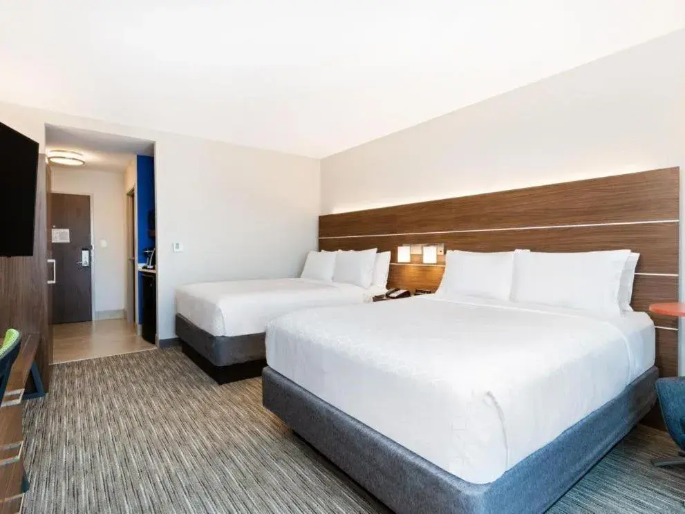 Standard Room in Holiday Inn Express & Suites Niceville - Eglin Area by IHG Standard Room in Holiday Inn Express & Suites Niceville - Eglin Area by IHG