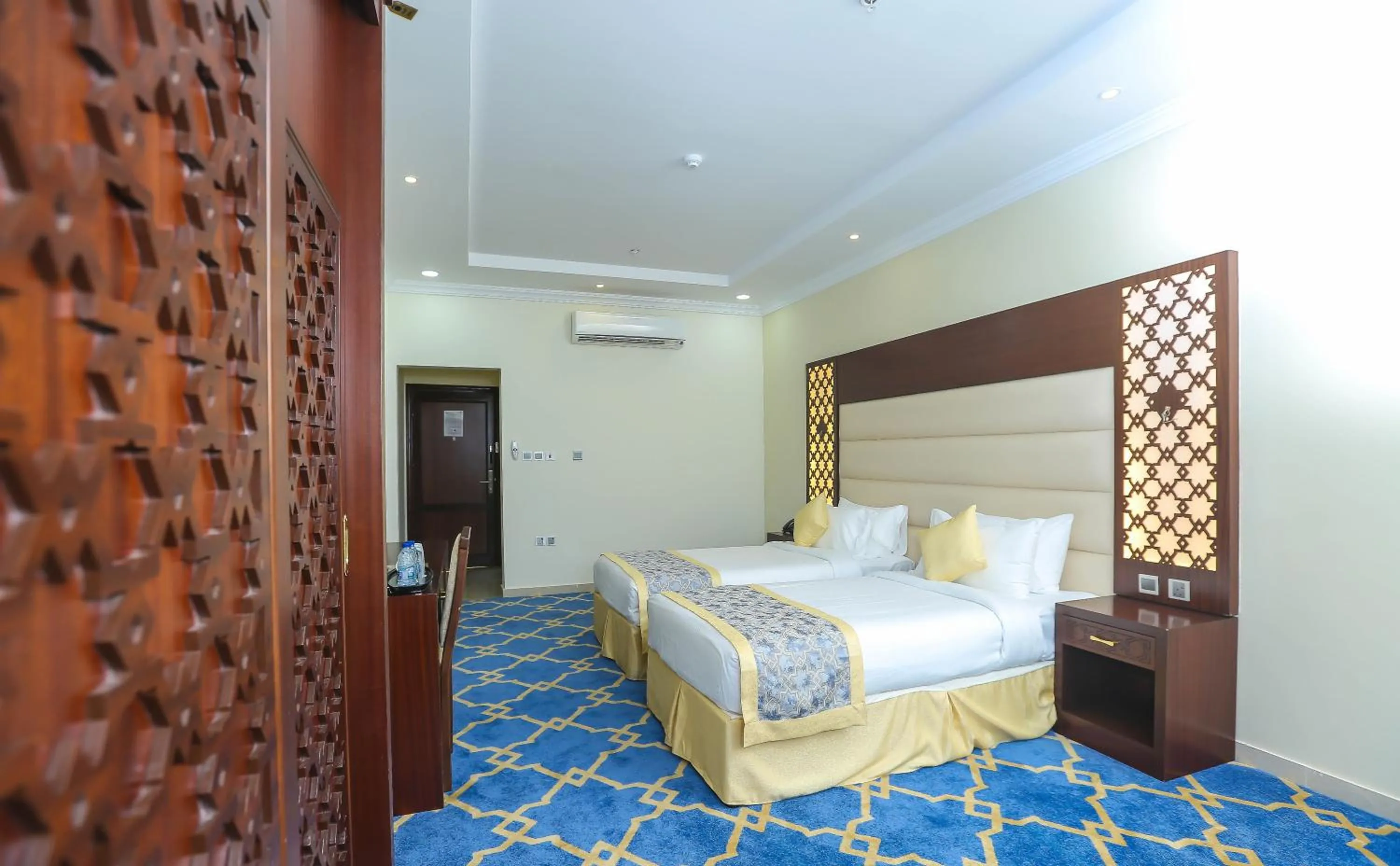 Bed in Jeddah Oasis Hotel