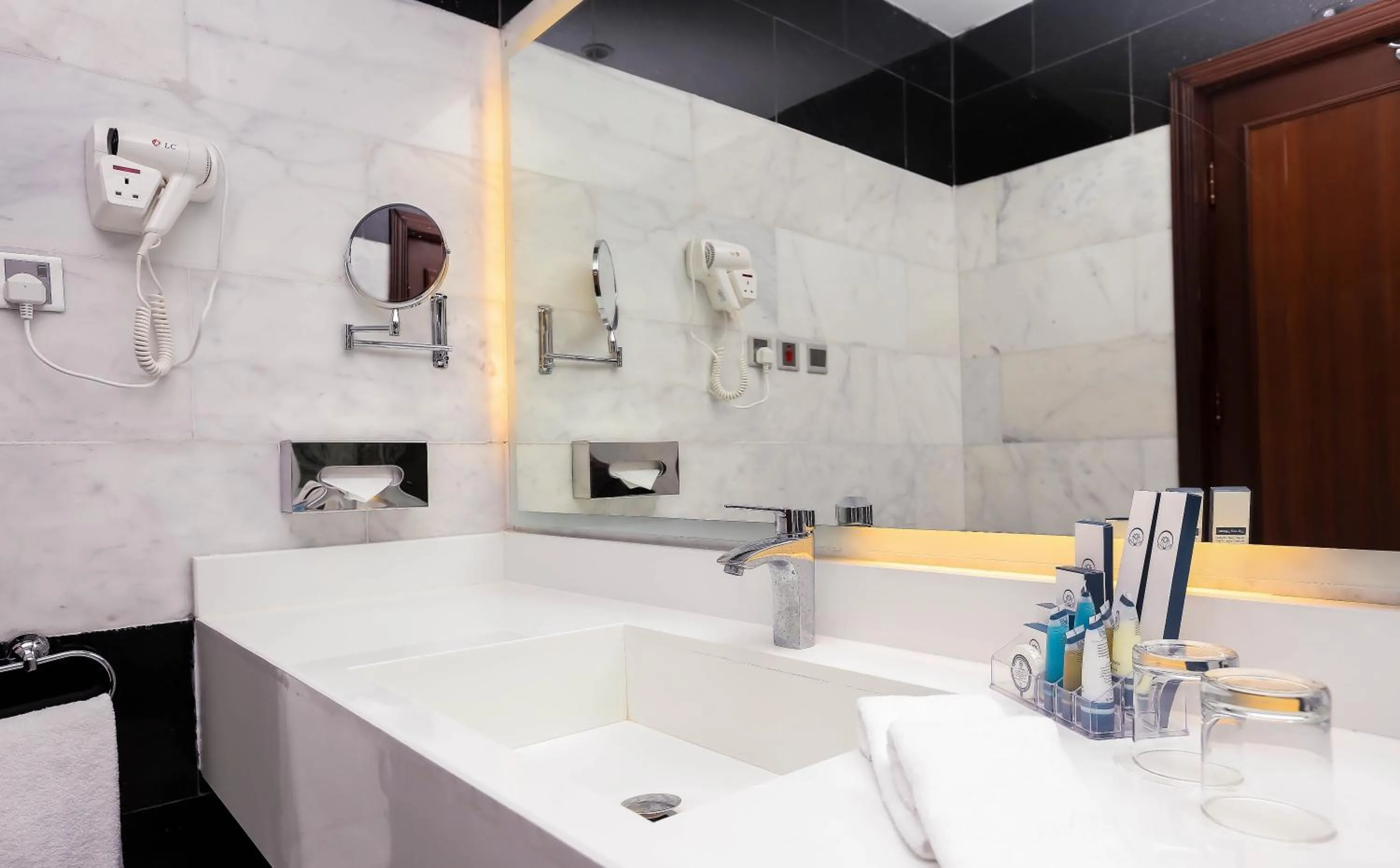 Bathroom in Jeddah Oasis Hotel