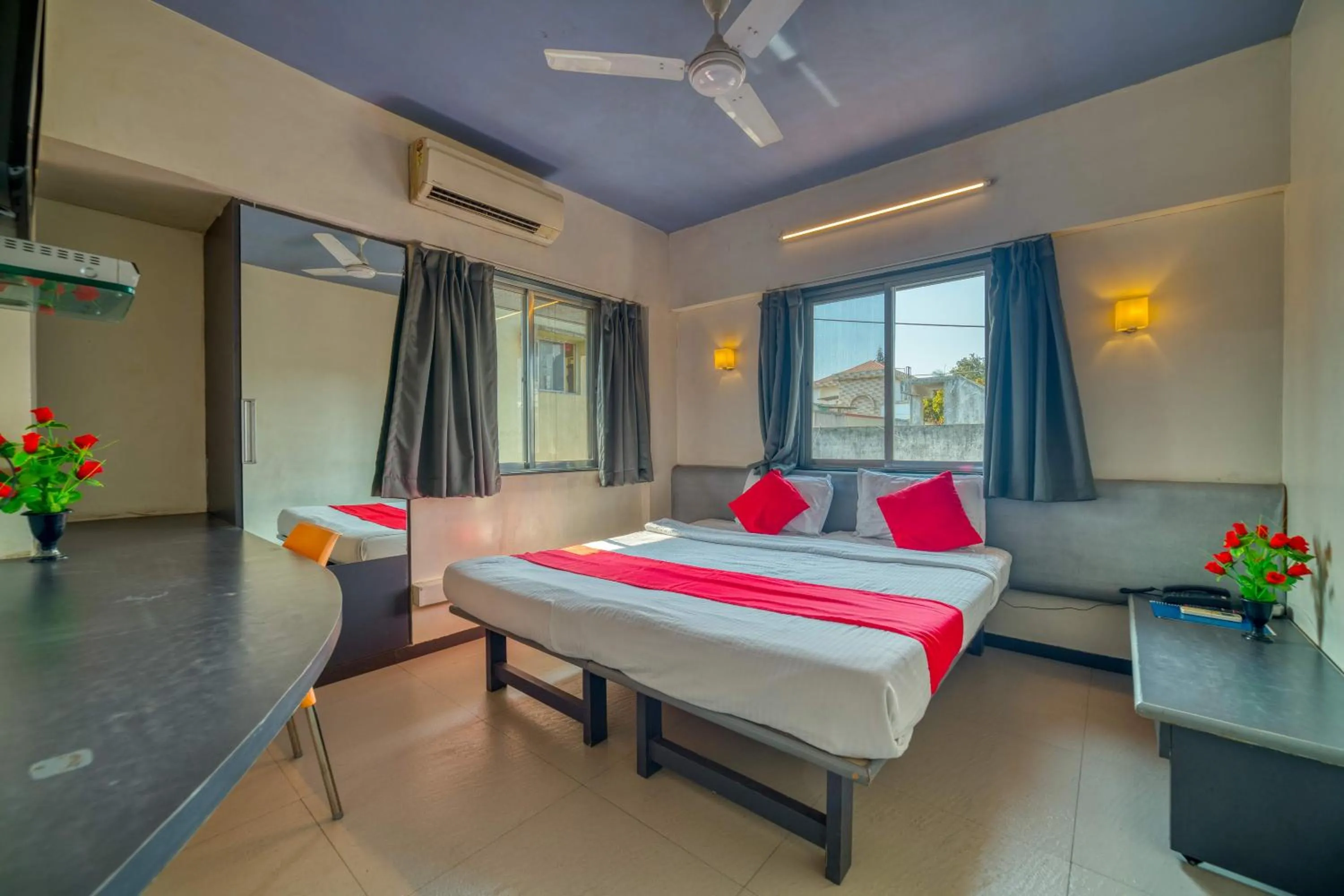 Photo of the whole room, Bed in Hotel Grand Ashwin