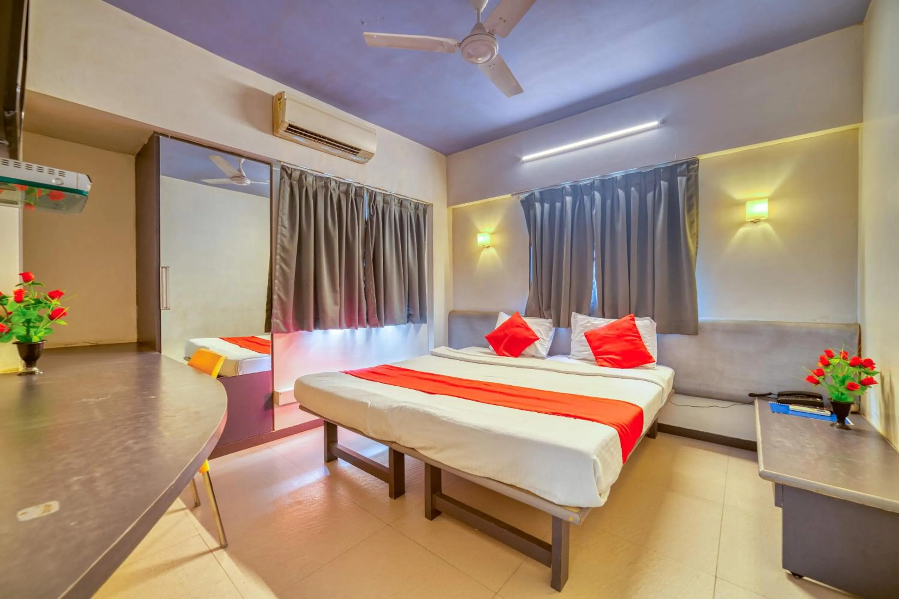 Photo of the whole room, Bed in Hotel Grand Ashwin