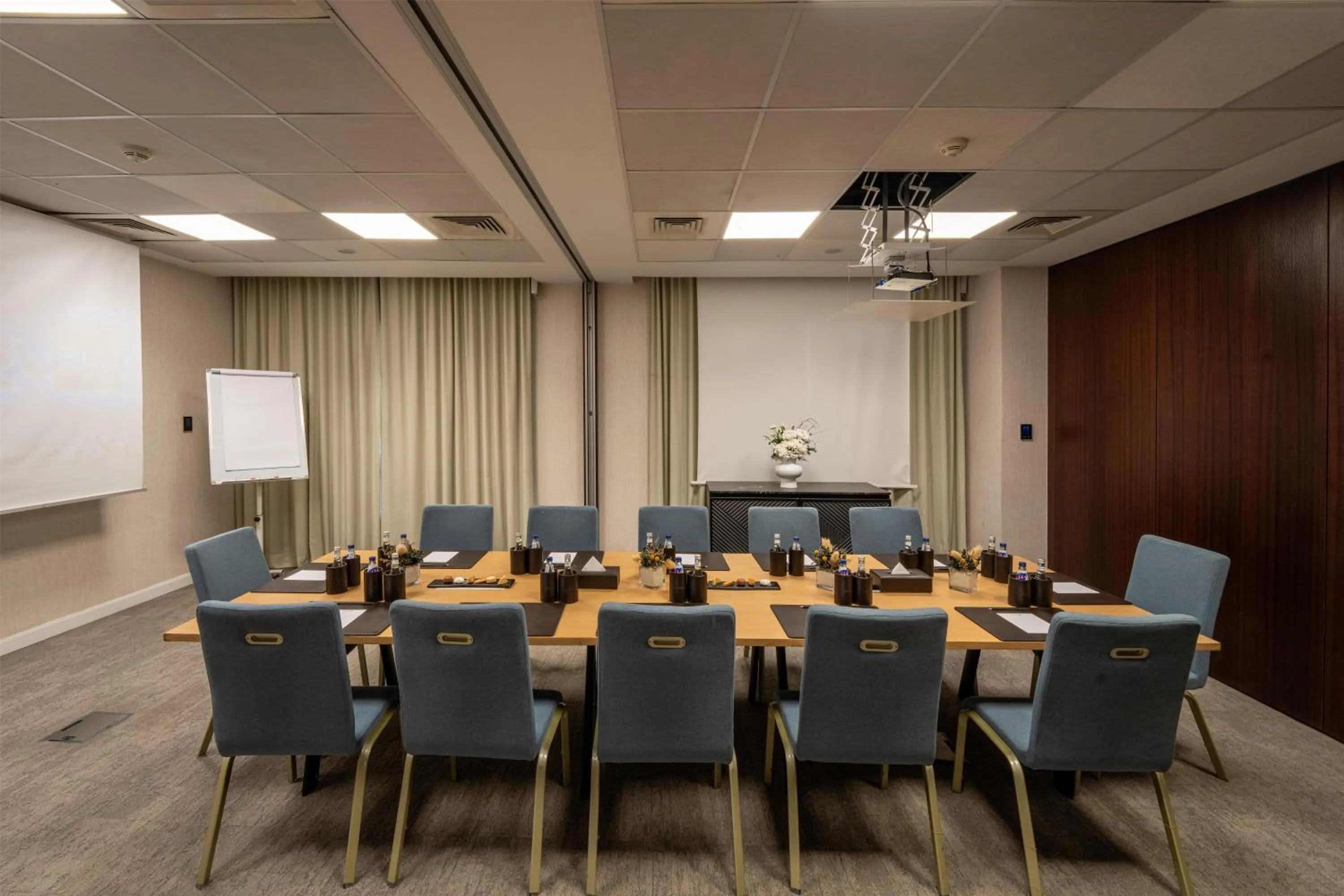 Meeting/conference room in Radisson Blu Hotel Casablanca City Center