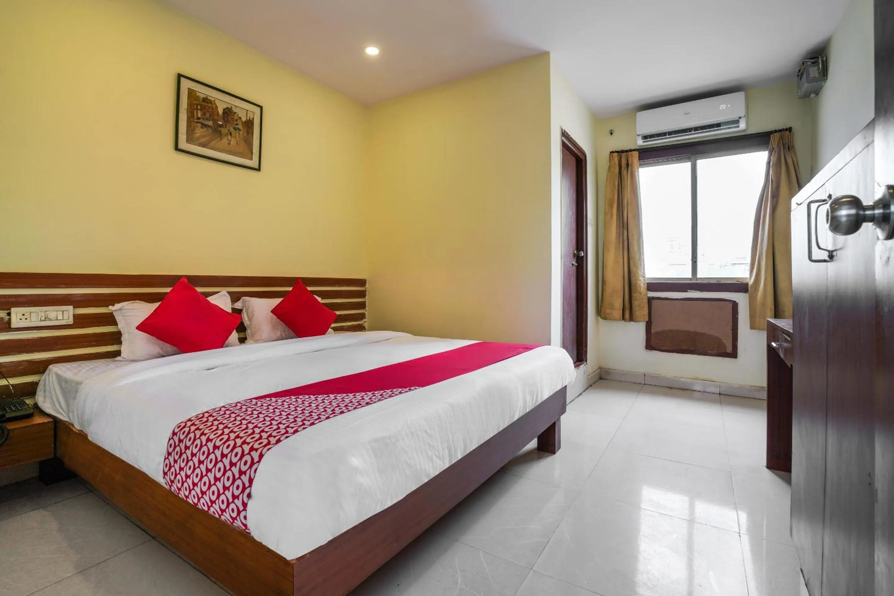 Bedroom in Hotel O Pariwar Inn
