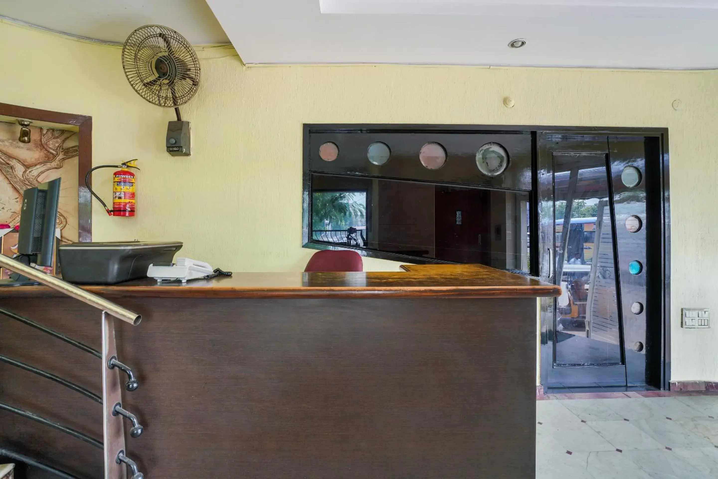 Lobby or reception in Hotel O Pariwar Inn Lobby or reception in Hotel O Pariwar Inn